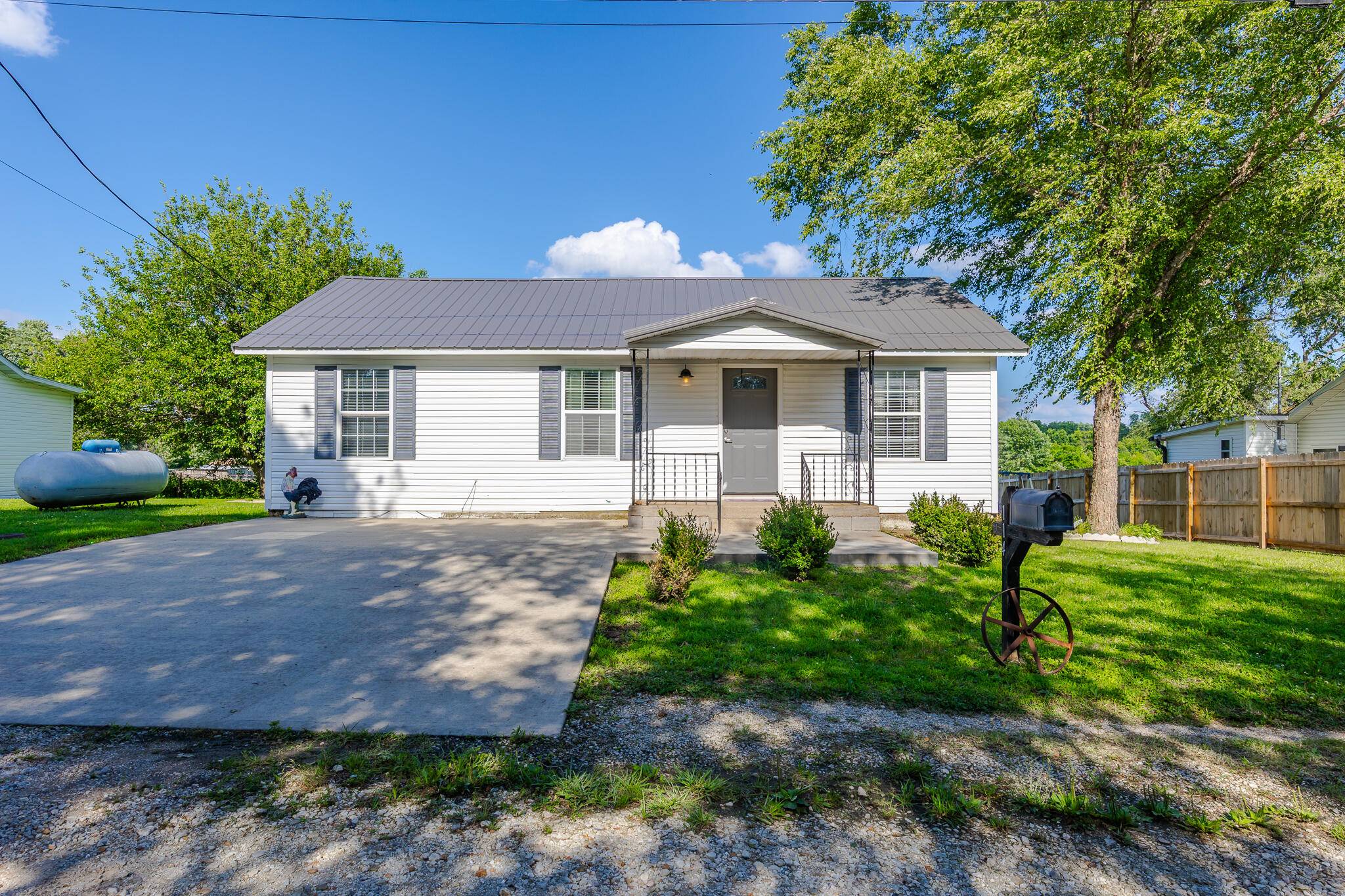 114 S Main ST, Urbana, MO 65767