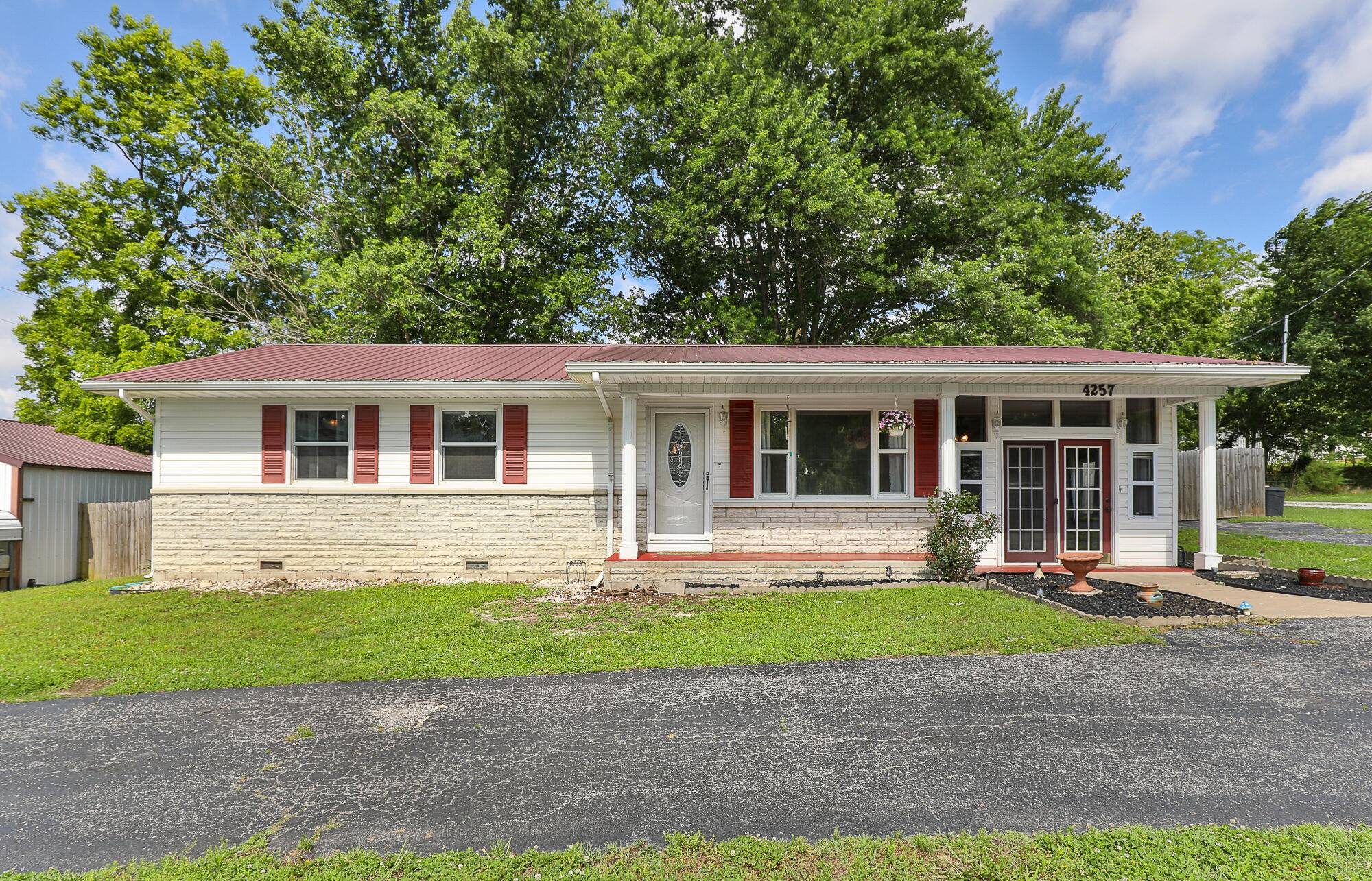 4257 Missouri 83, Bolivar, MO 65613