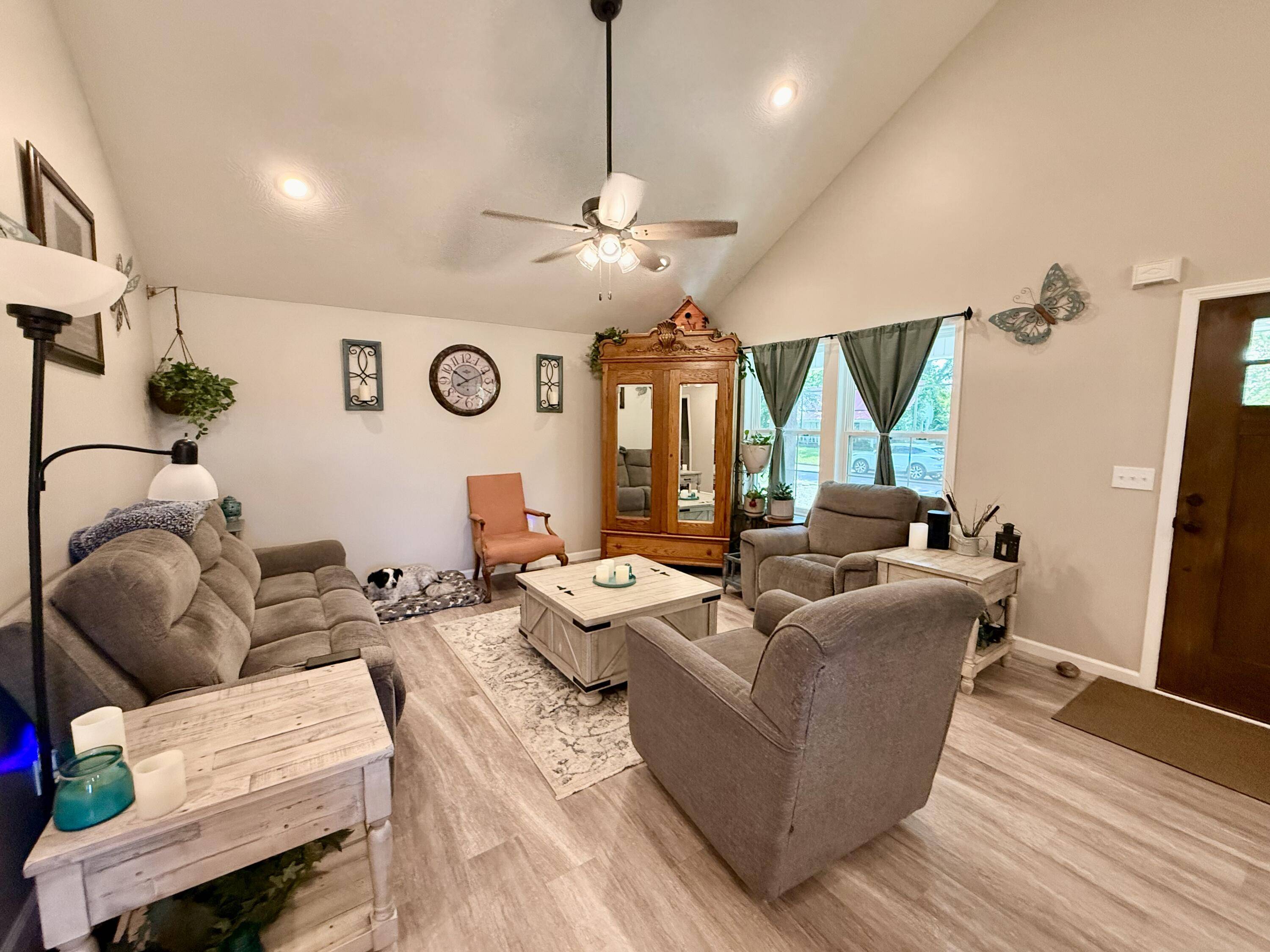 603 S High ST, Mountain Grove, MO 65711