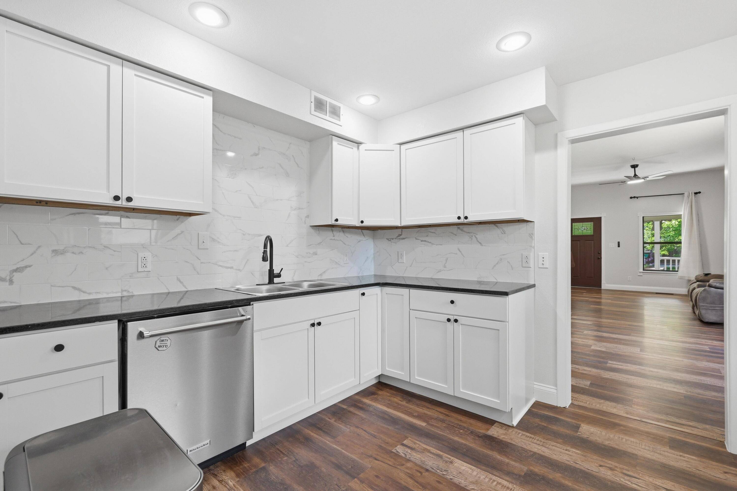 718 S Empire AVE, Joplin, MO 64801