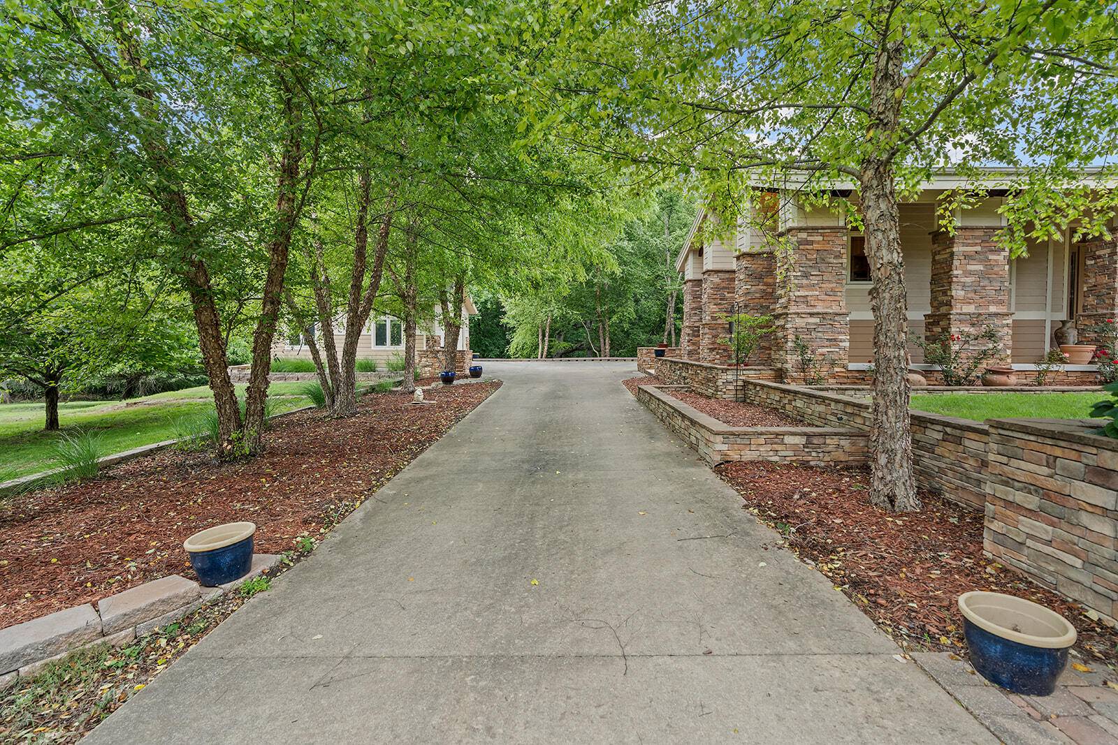 3248 S Farm Road 203, Springfield, MO 65809