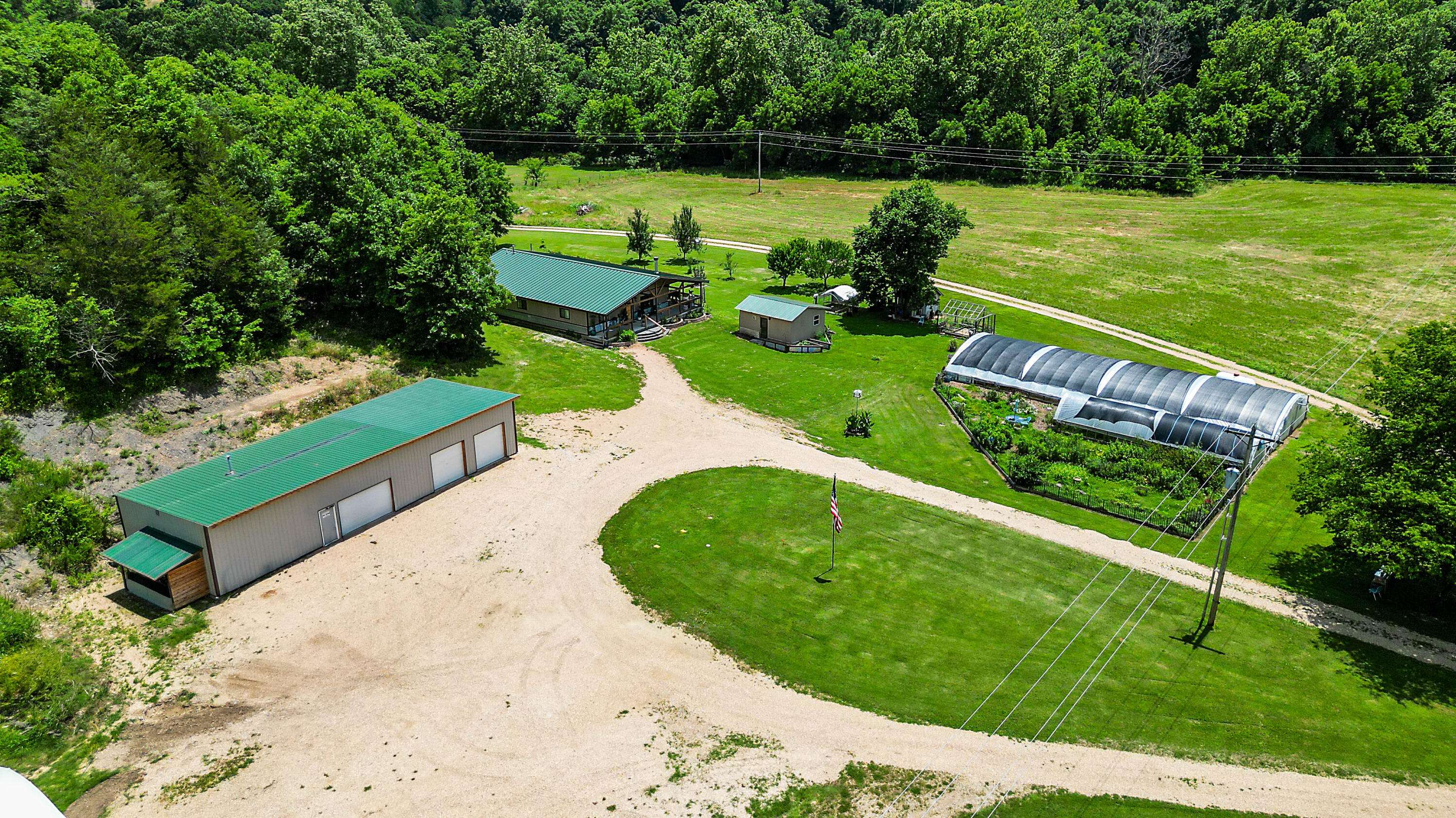 4702 Little Missouri RD, Pineville, MO 64856