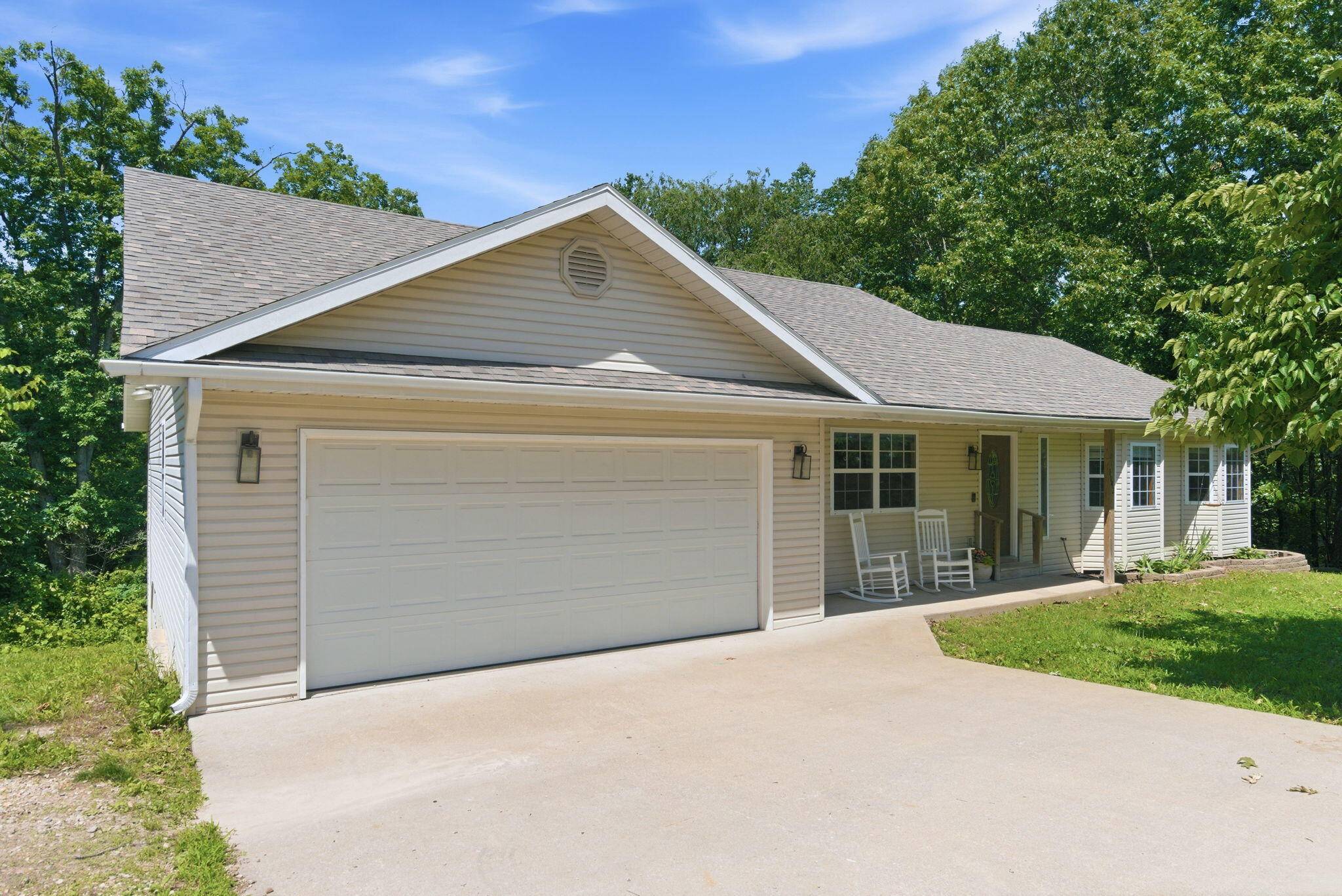 1142 Us Highway 160, Reeds Spring, MO 65737