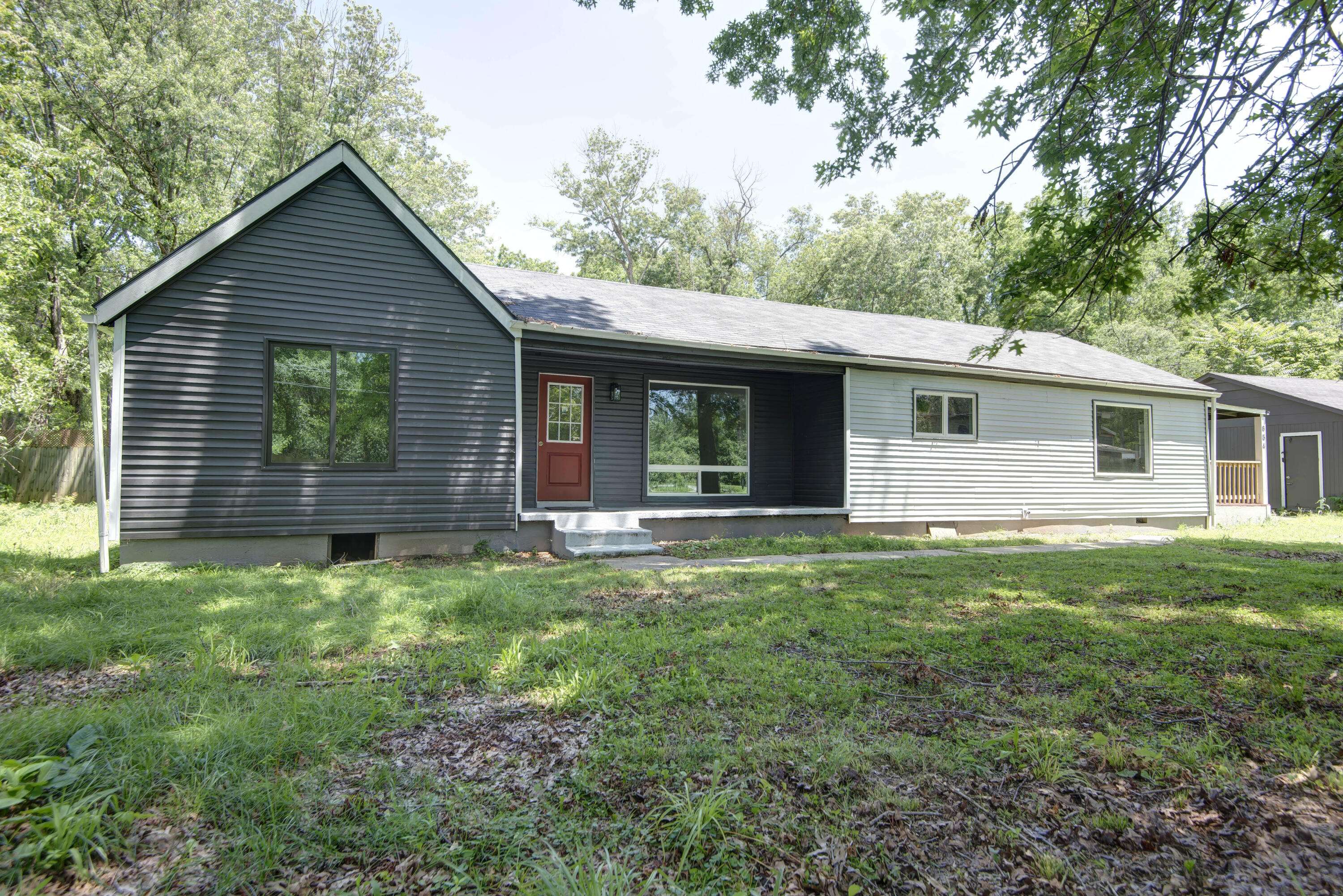 654 S Laurel AVE, Springfield, MO 65802