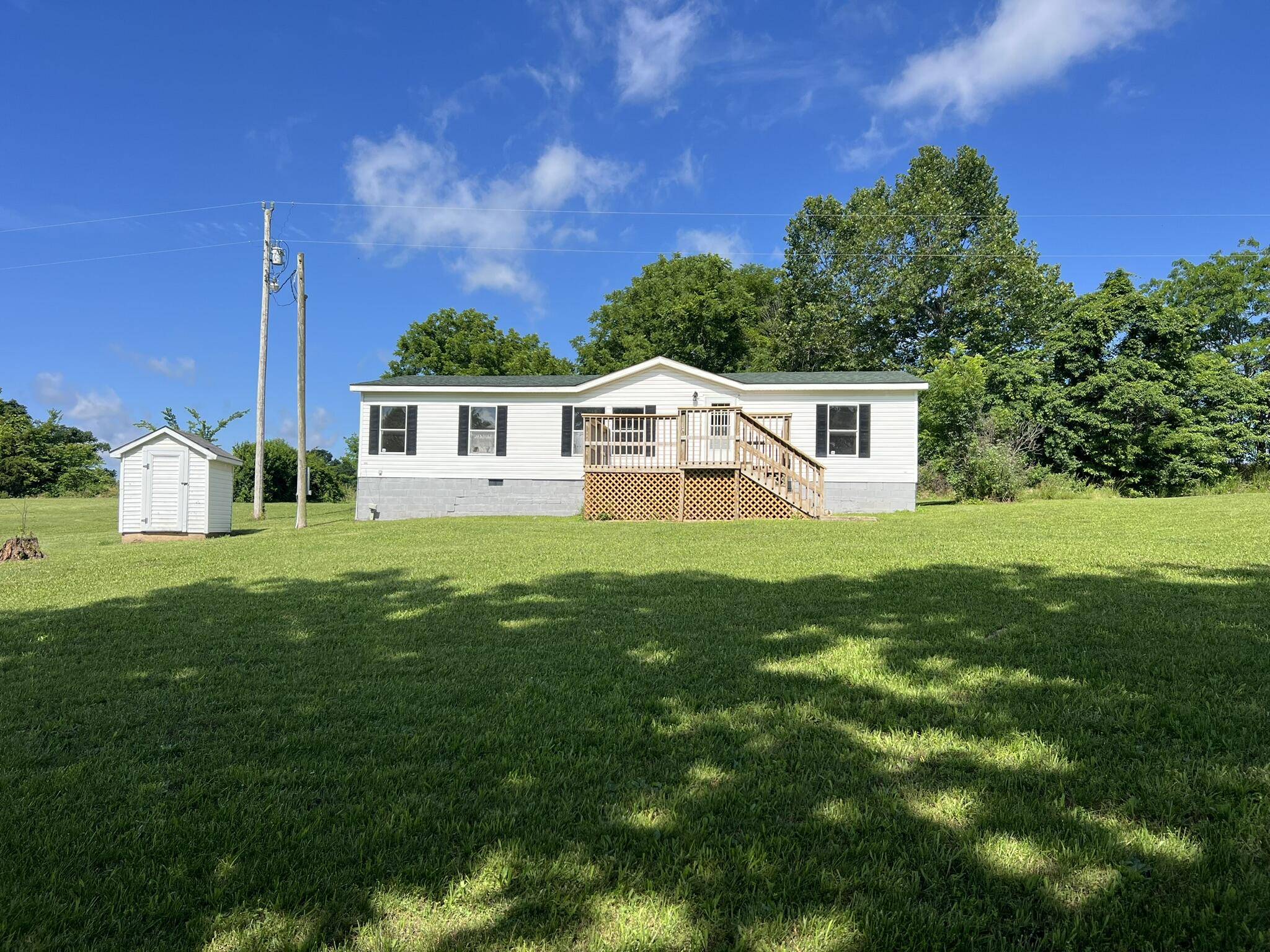 2149 King RD, Mountain Grove, MO 65711