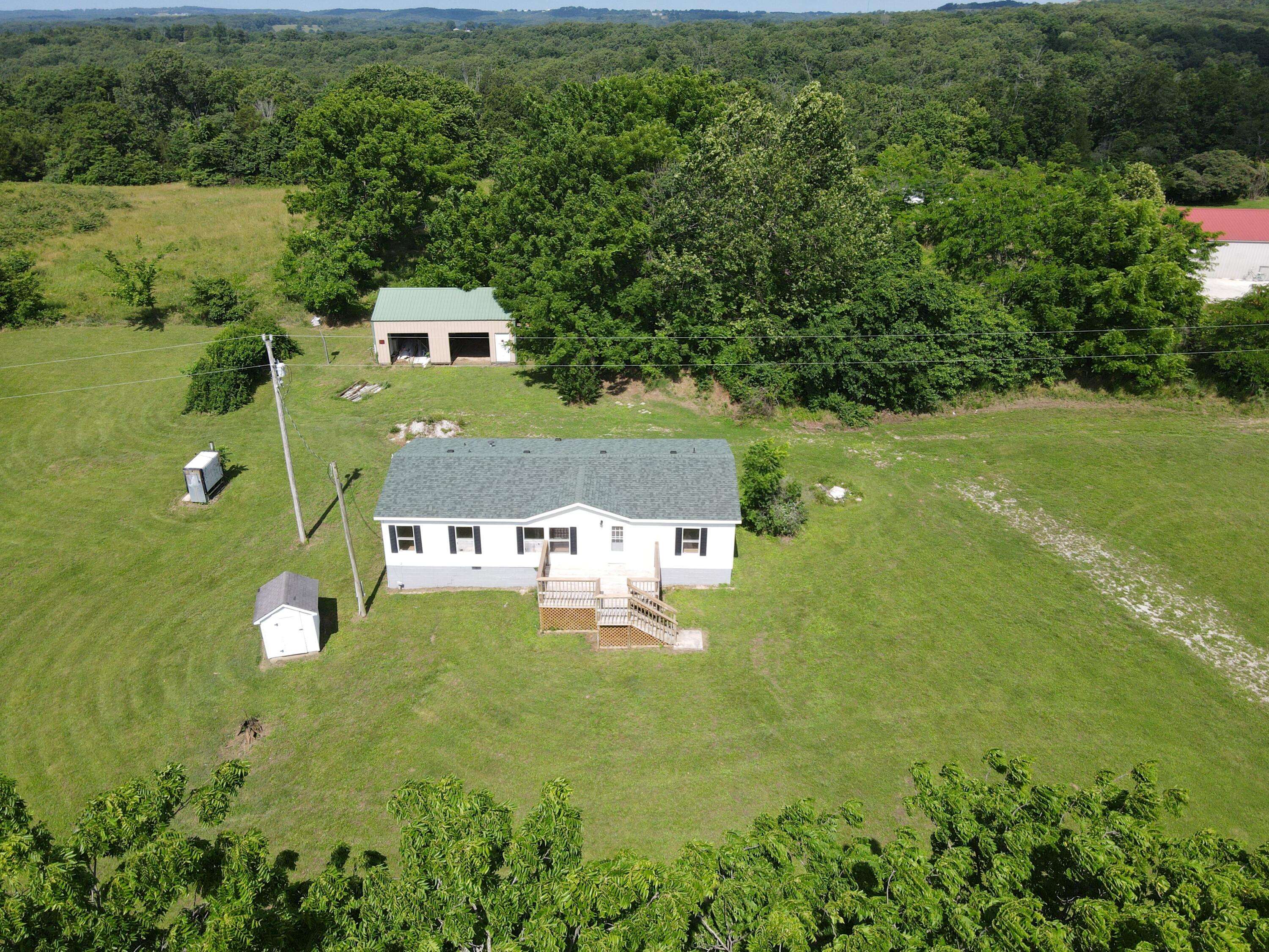 2149 King RD, Mountain Grove, MO 65711