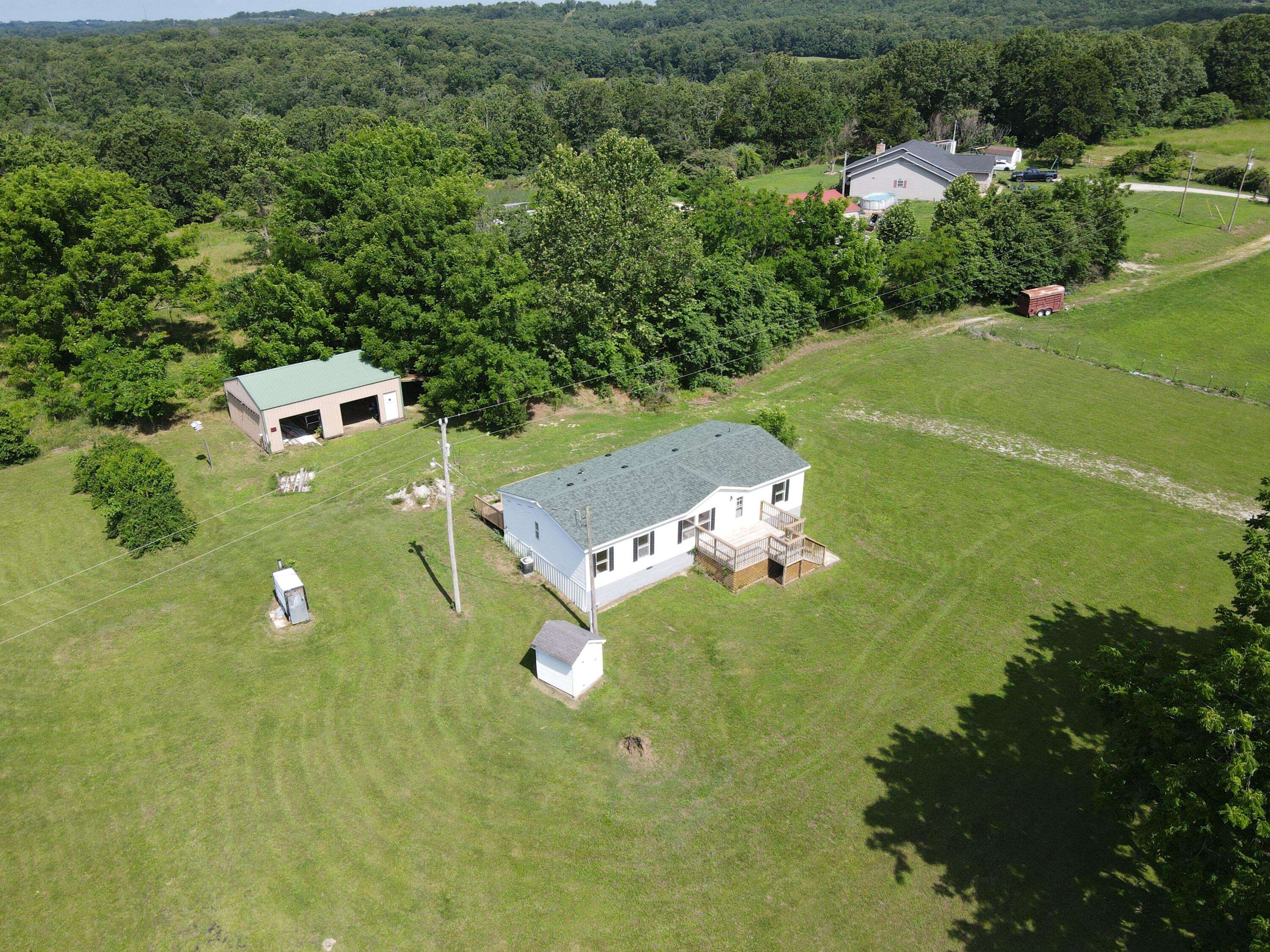 2149 King RD, Mountain Grove, MO 65711
