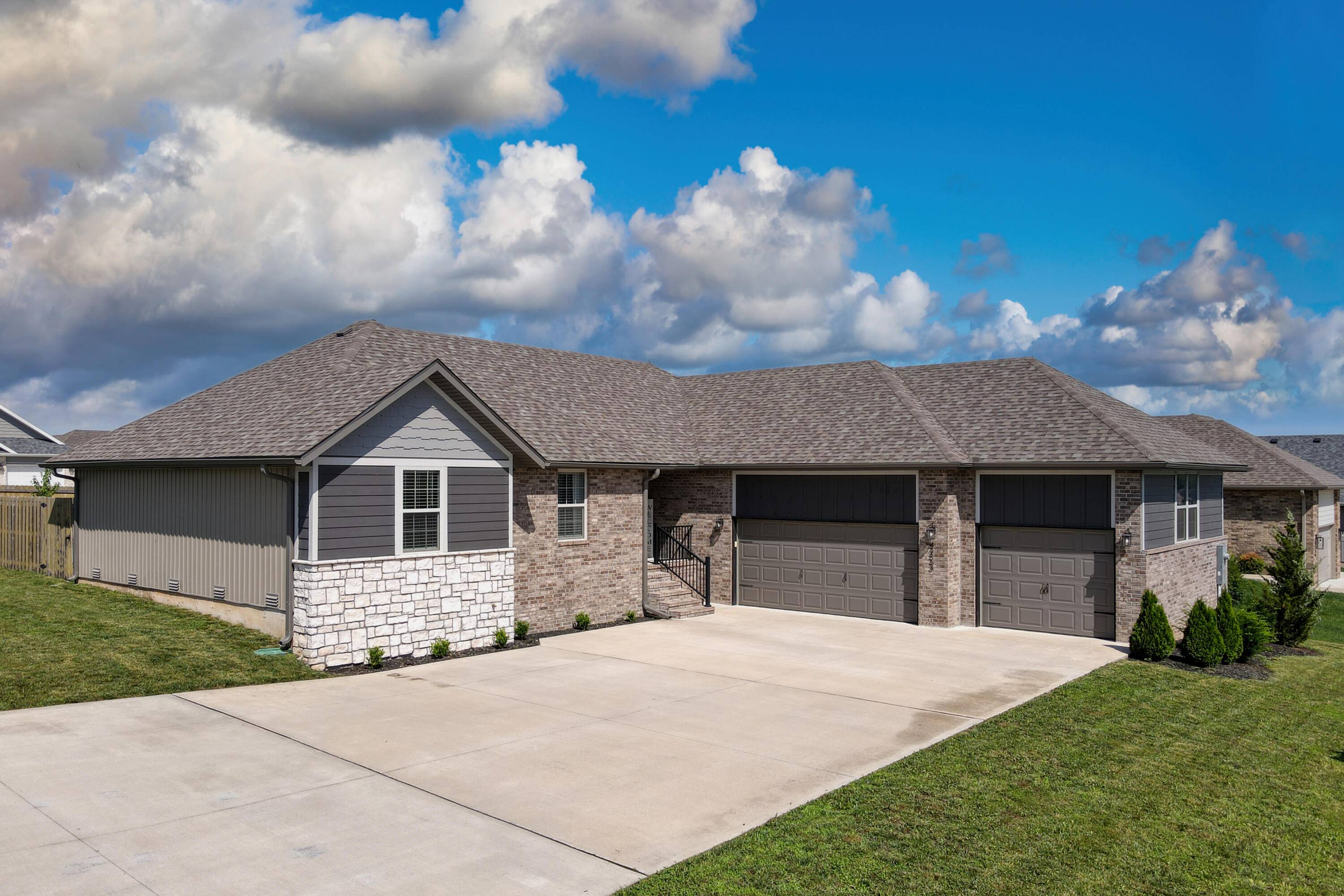 4223 Tuscany CIR, Ozark, MO 65721