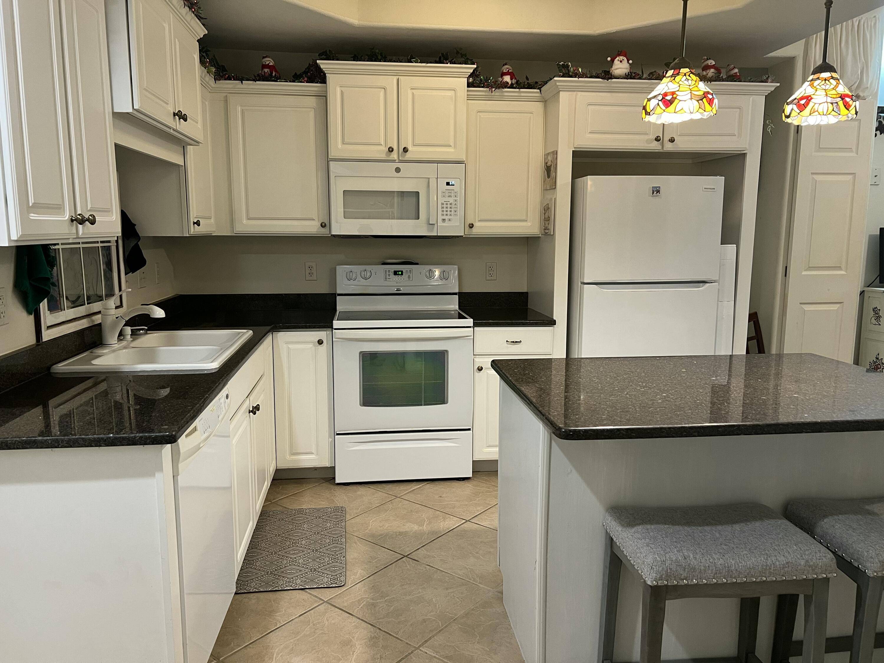 180 Grace Chapel RD #209, Blue Eye, MO 65611
