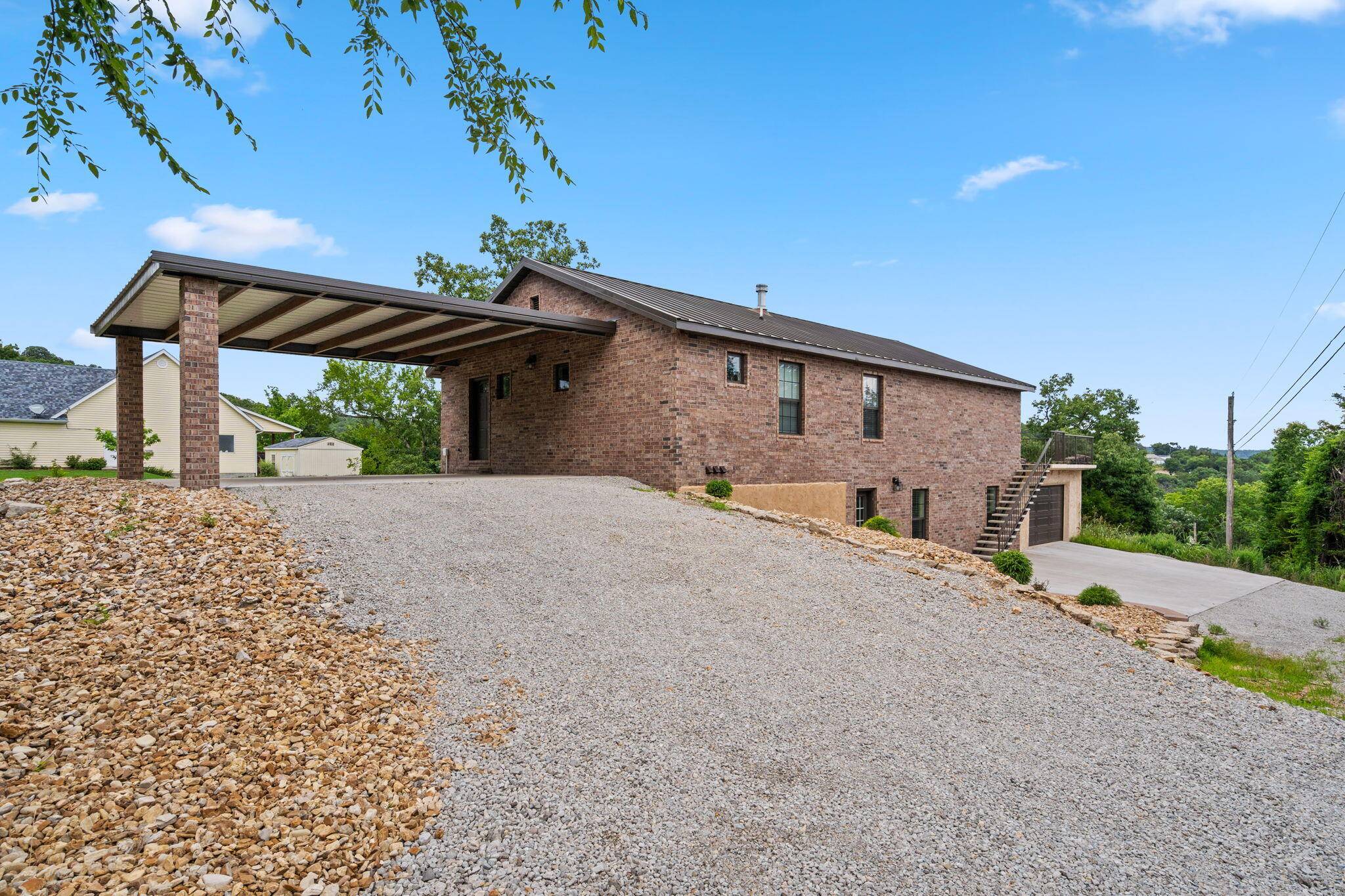 570 Indian Valley RD, Branson West, MO 65737