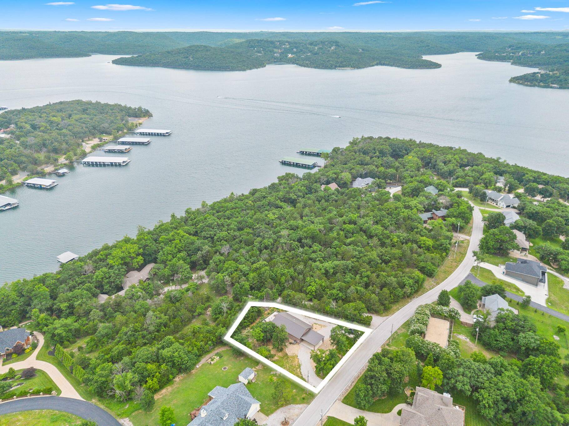 570 Indian Valley RD, Branson West, MO 65737