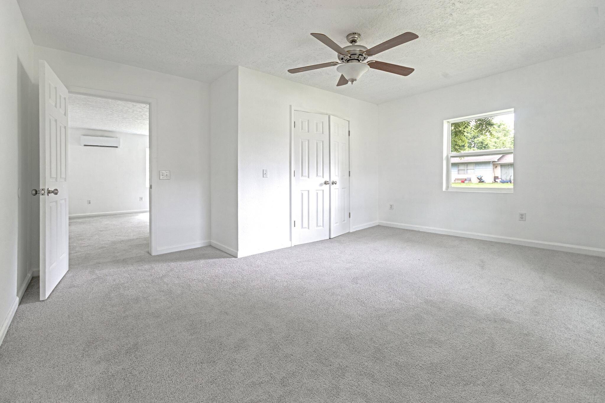 205 W 5th ST, Pineville, MO 64856