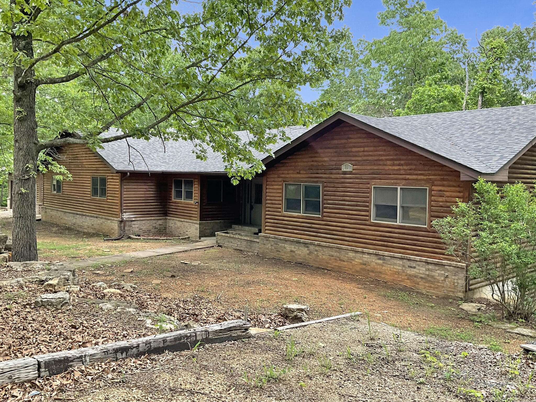 98 Fine DR, Galena, MO 65656
