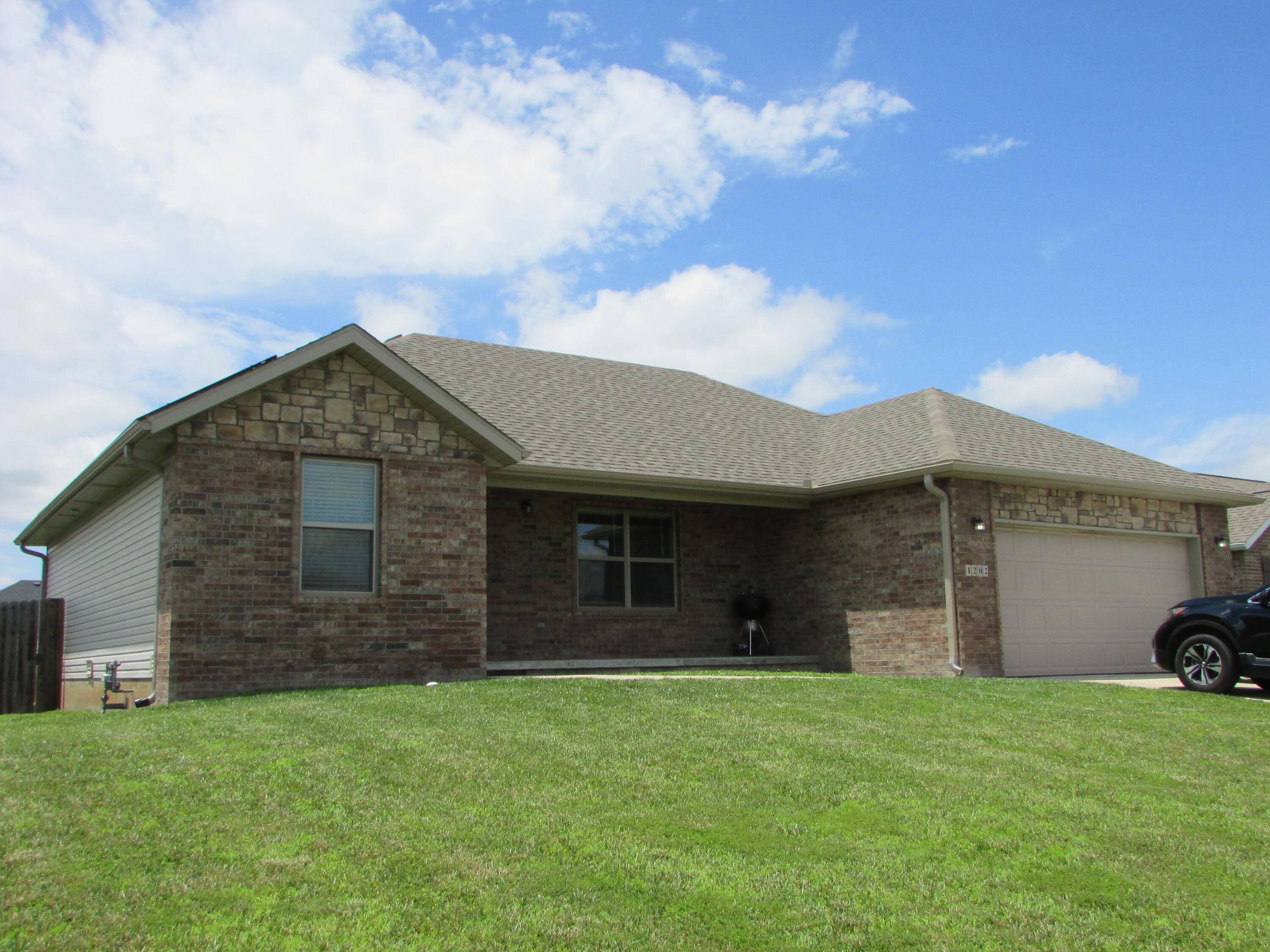 1202 Aundria AVE, Monett, MO 65708