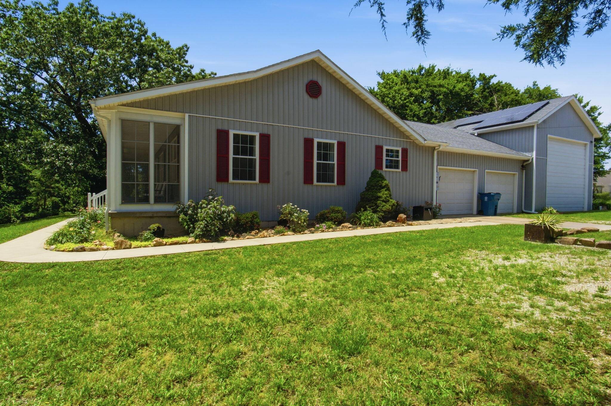 802 Hayes AVE, Carl Junction, MO 64834