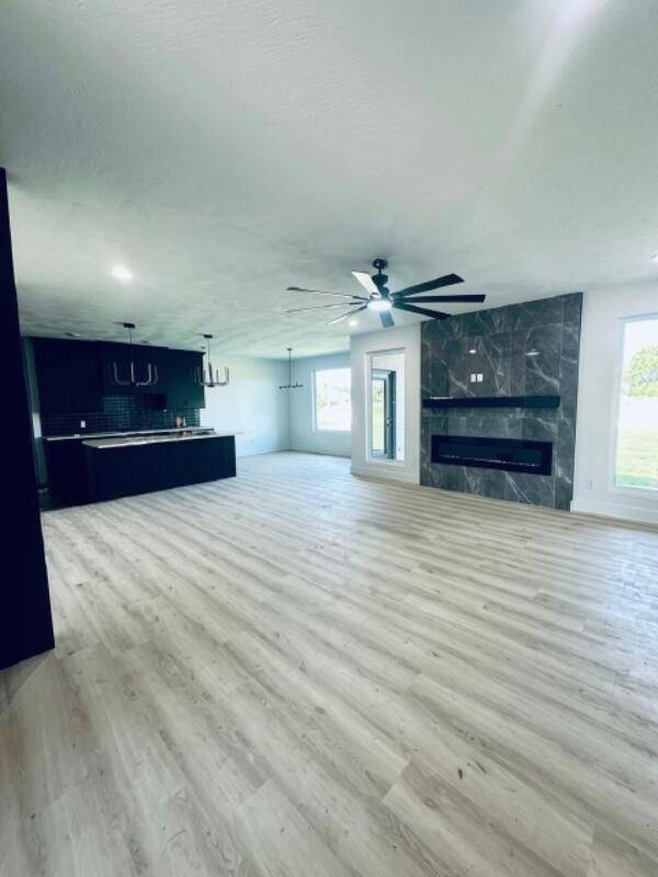 1825 E Skyline AVE, Ozark, MO 65721
