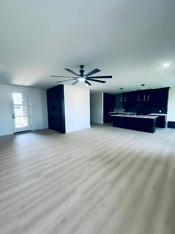 1825 E Skyline AVE, Ozark, MO 65721