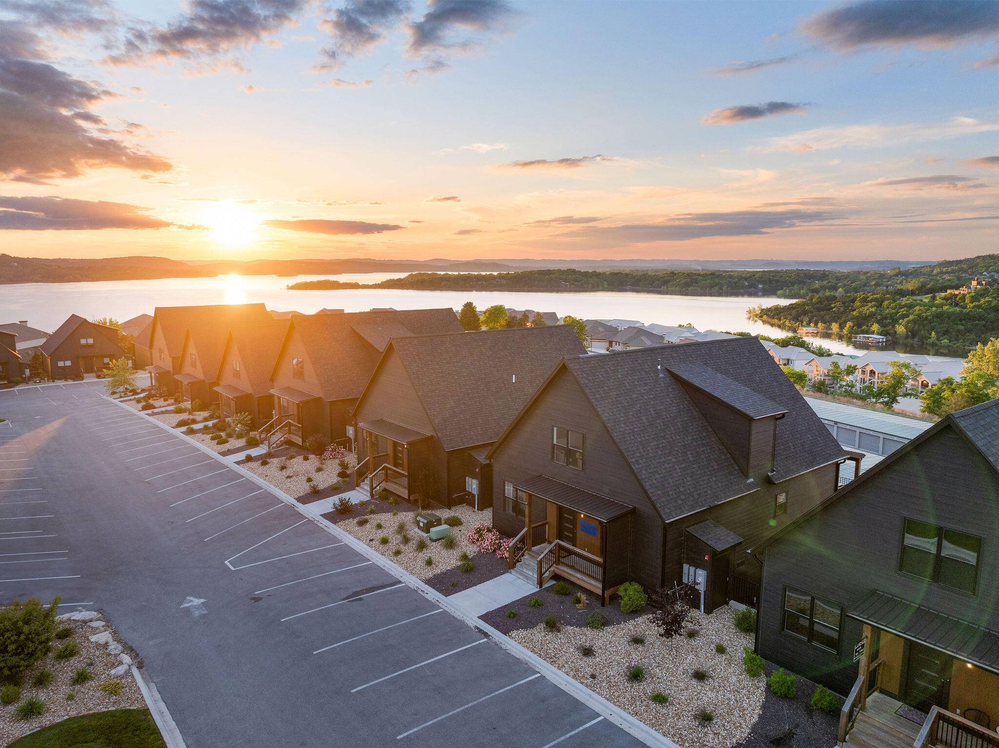 250 Poolside Pass #6, Hollister, MO 65672