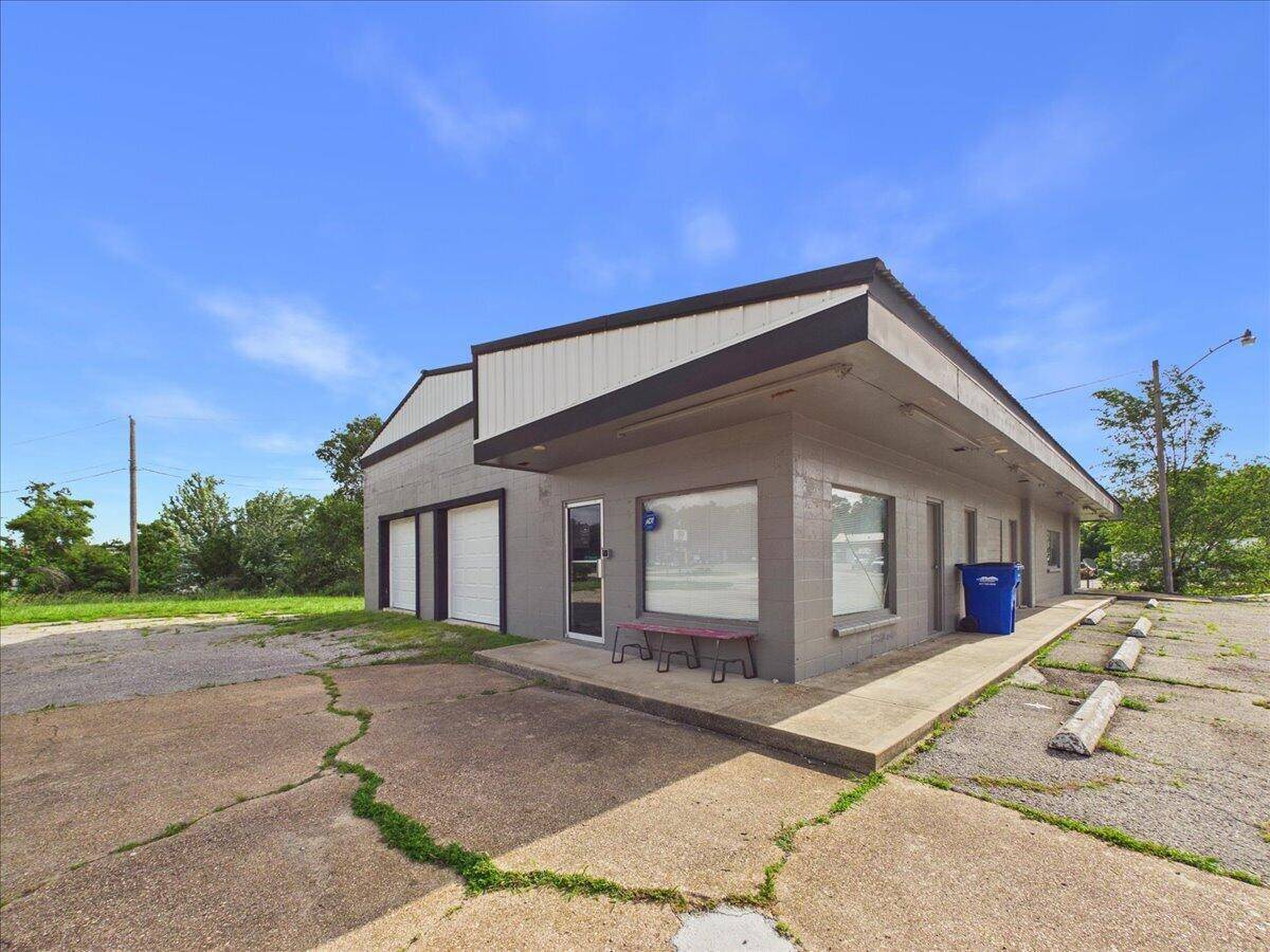 114 S Dallas ST #B, Urbana, MO 65767