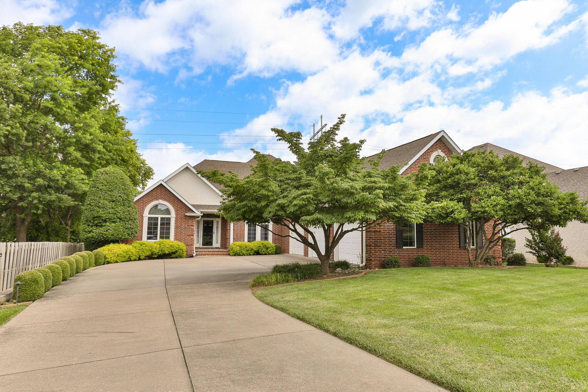 3331 E Fox Grape ST, Springfield, MO 65804
