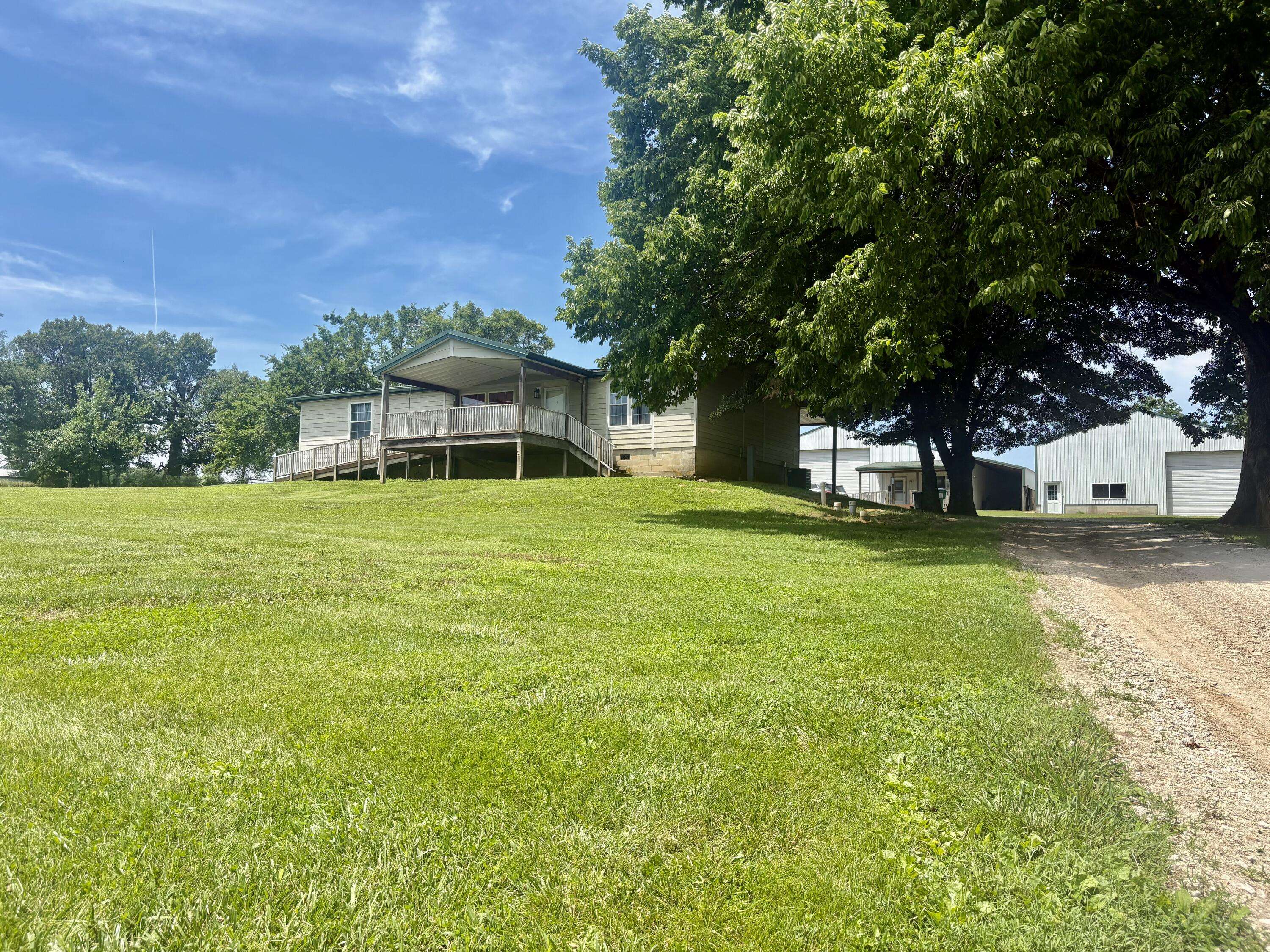 11 S Dade 203, Everton, MO 65646