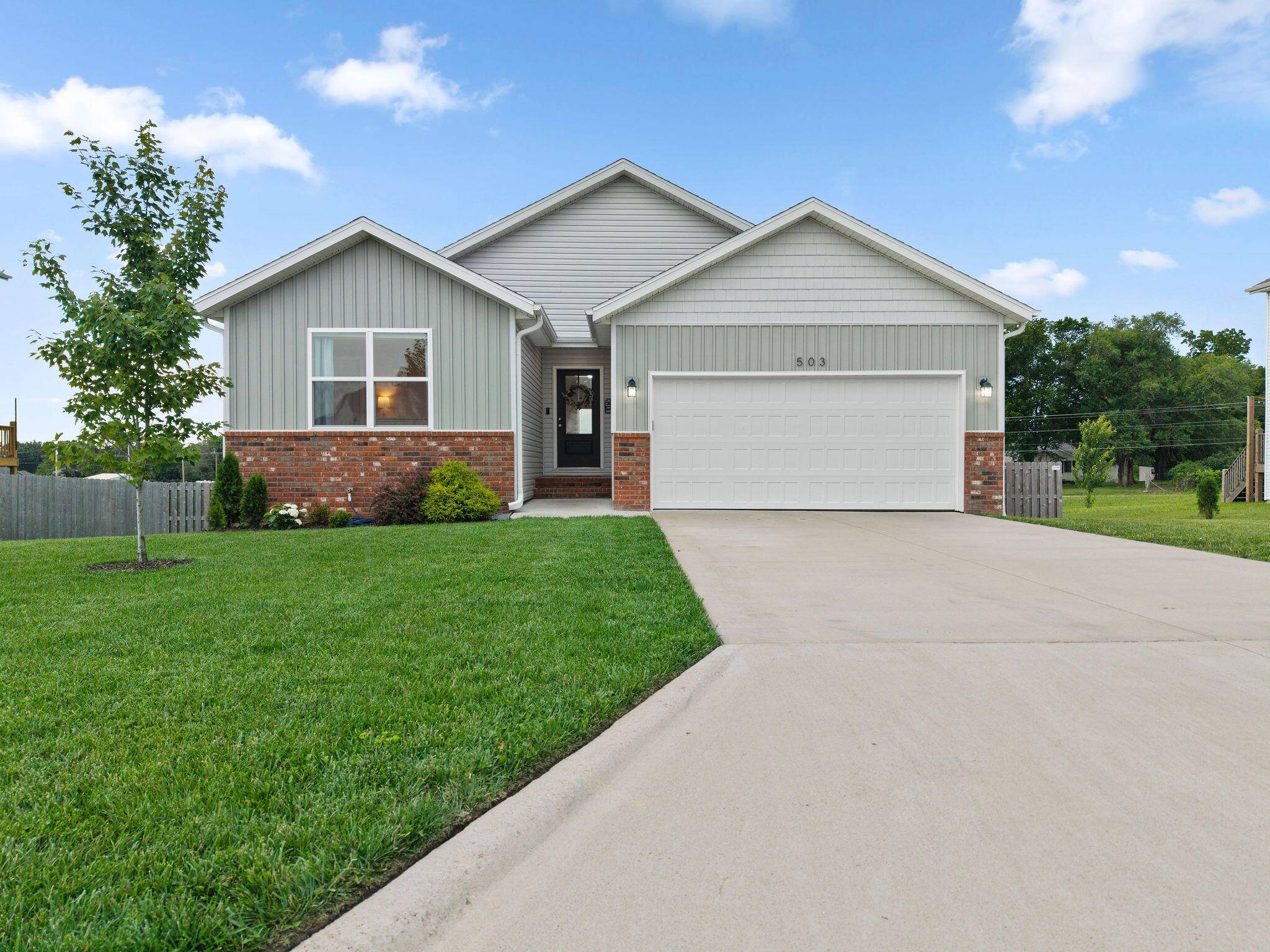 503 N Pine Leaf RD, Nixa, MO 65714