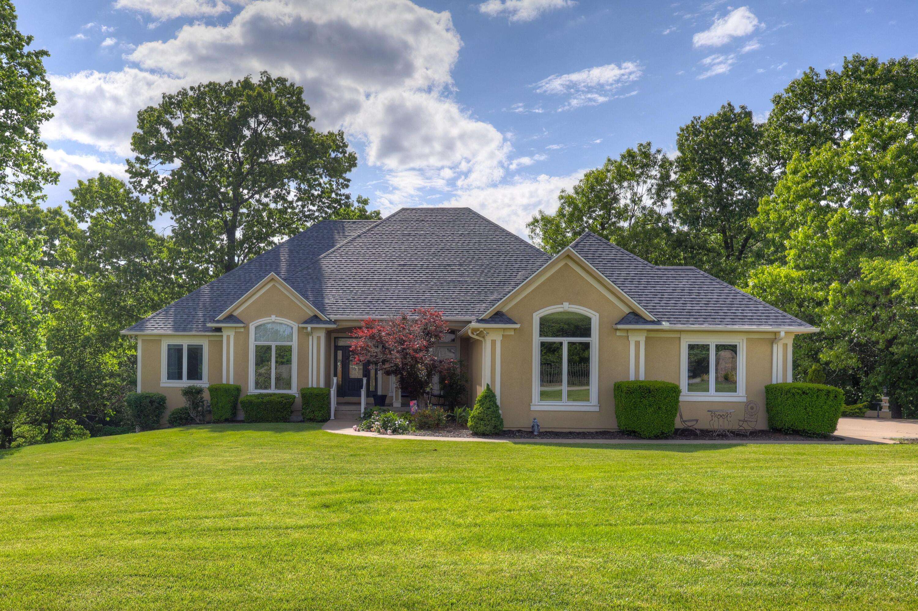 3 Ridgewood CT, Joplin, MO 64804