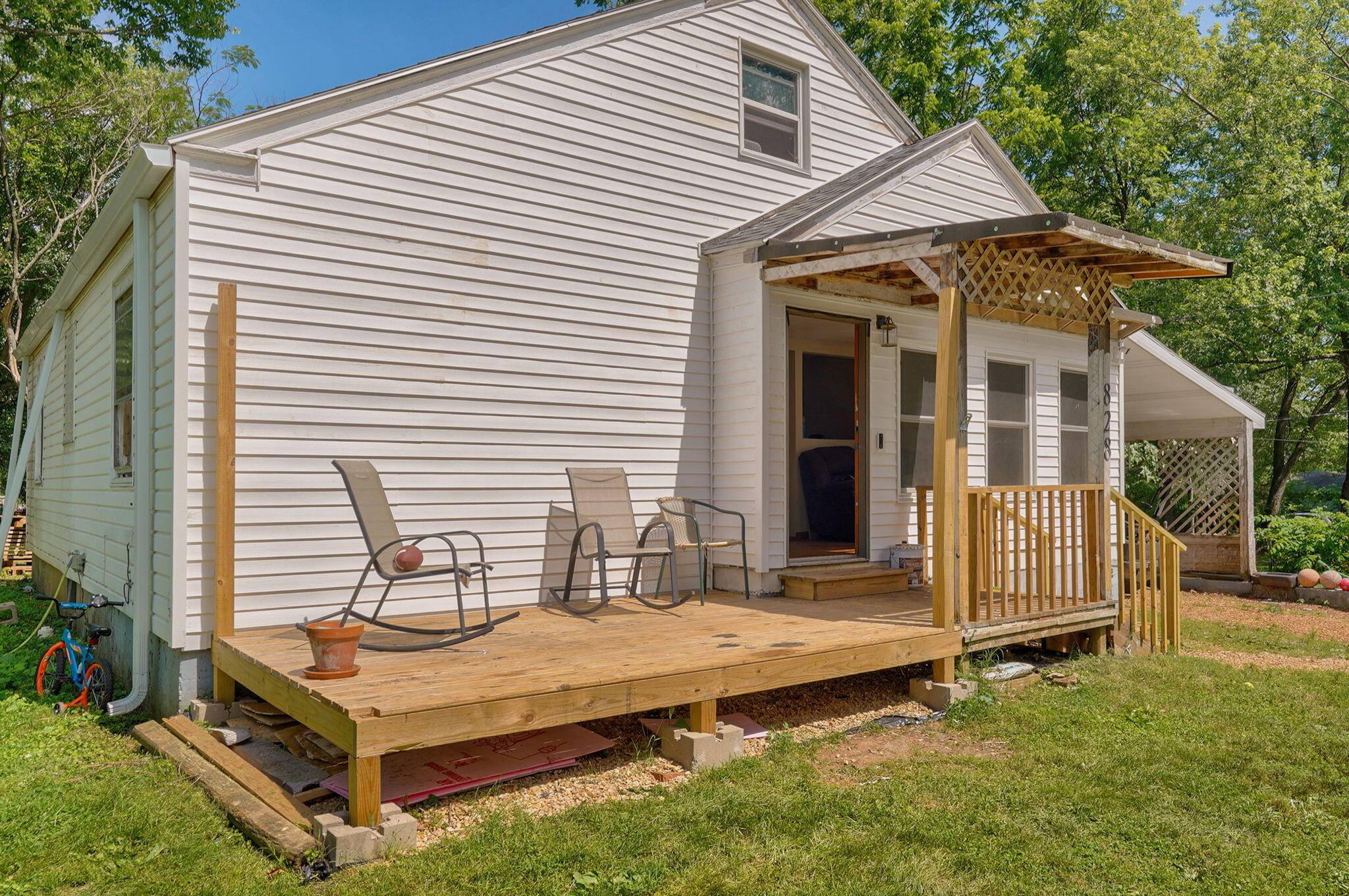 828 S Glenn AVE, Springfield, MO 65802