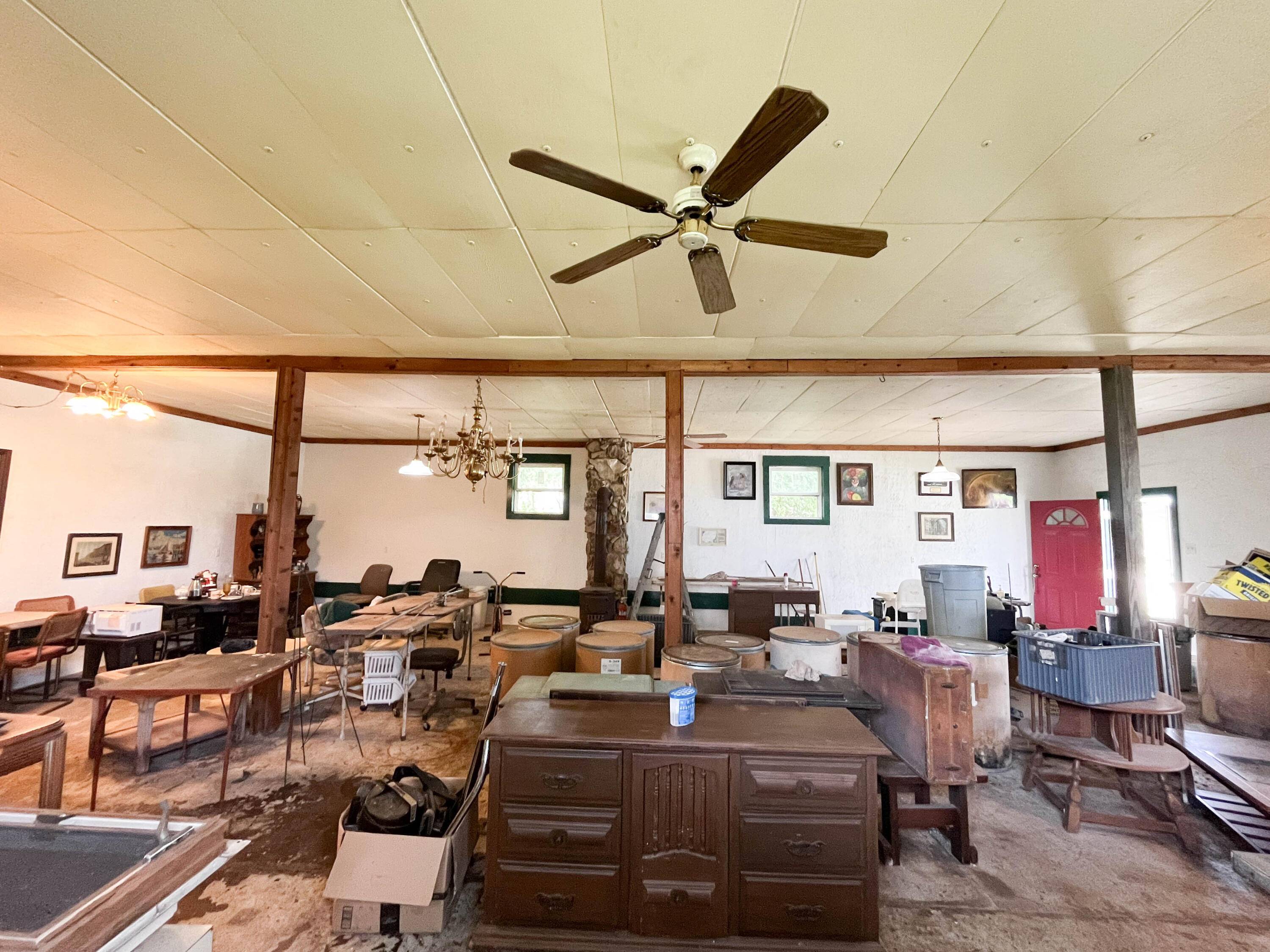 101 Luyster ST, Koshkonong, MO 65692
