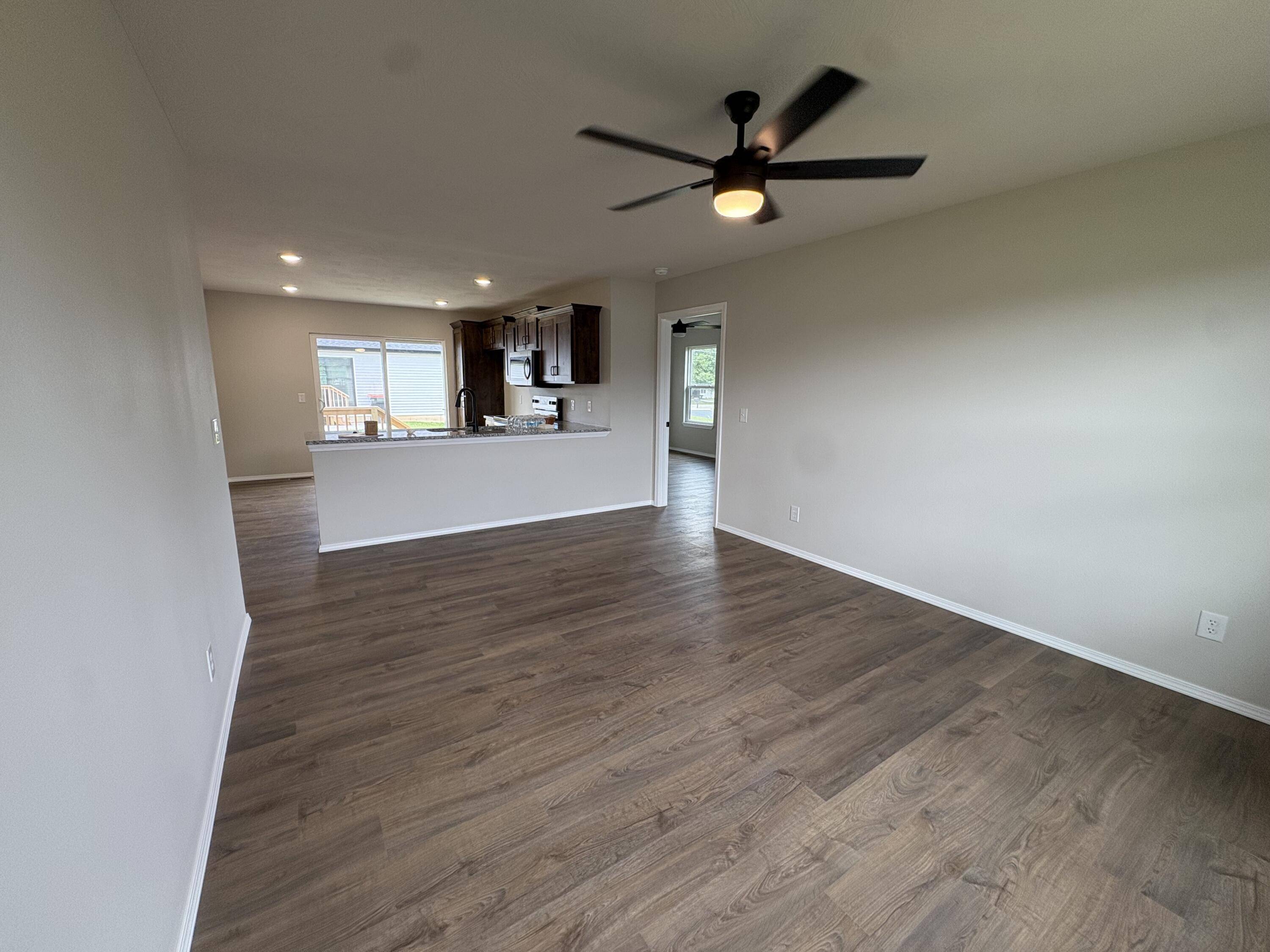 414 N Cherokee TRL, Clever, MO 65631