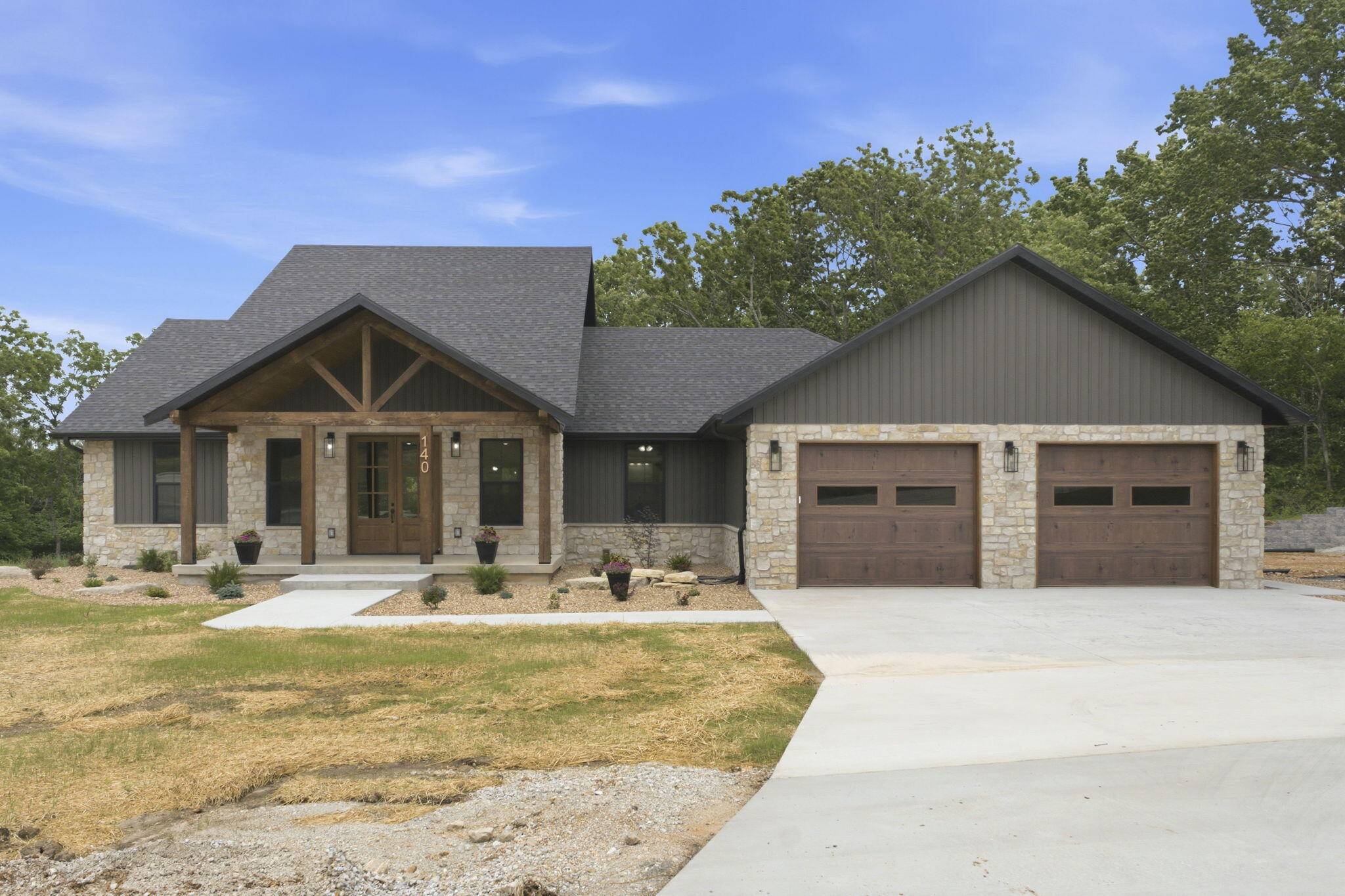 140 Boroughs ST, Cabool, MO 65689