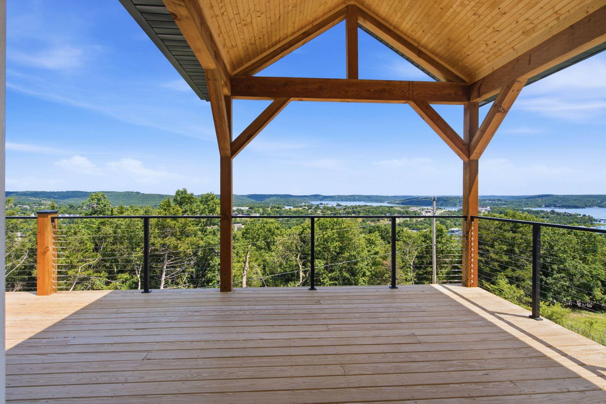 24 Hickory DR, Kimberling City, MO 65686