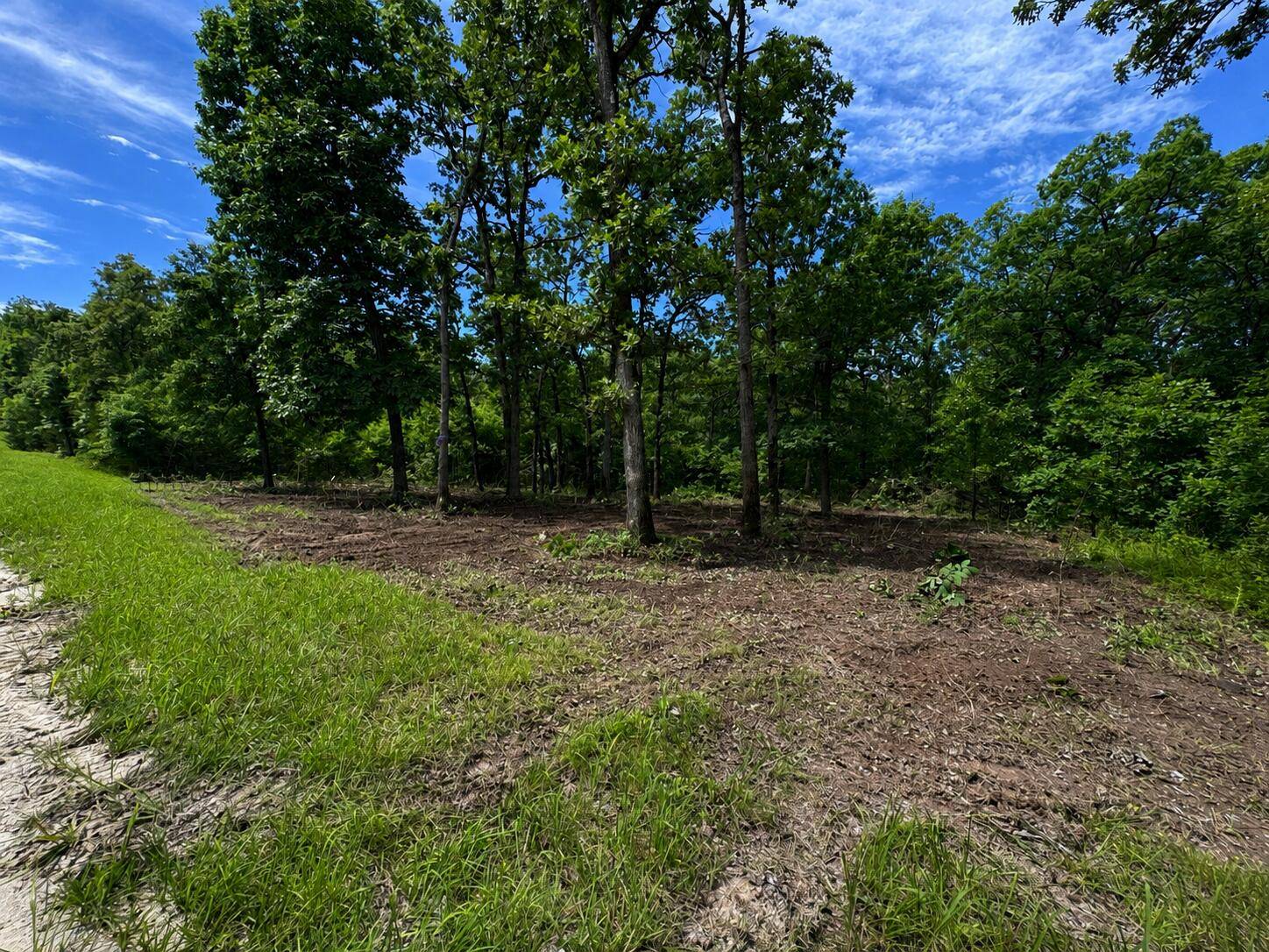 000 Country Place DR, Urbana, MO 65767