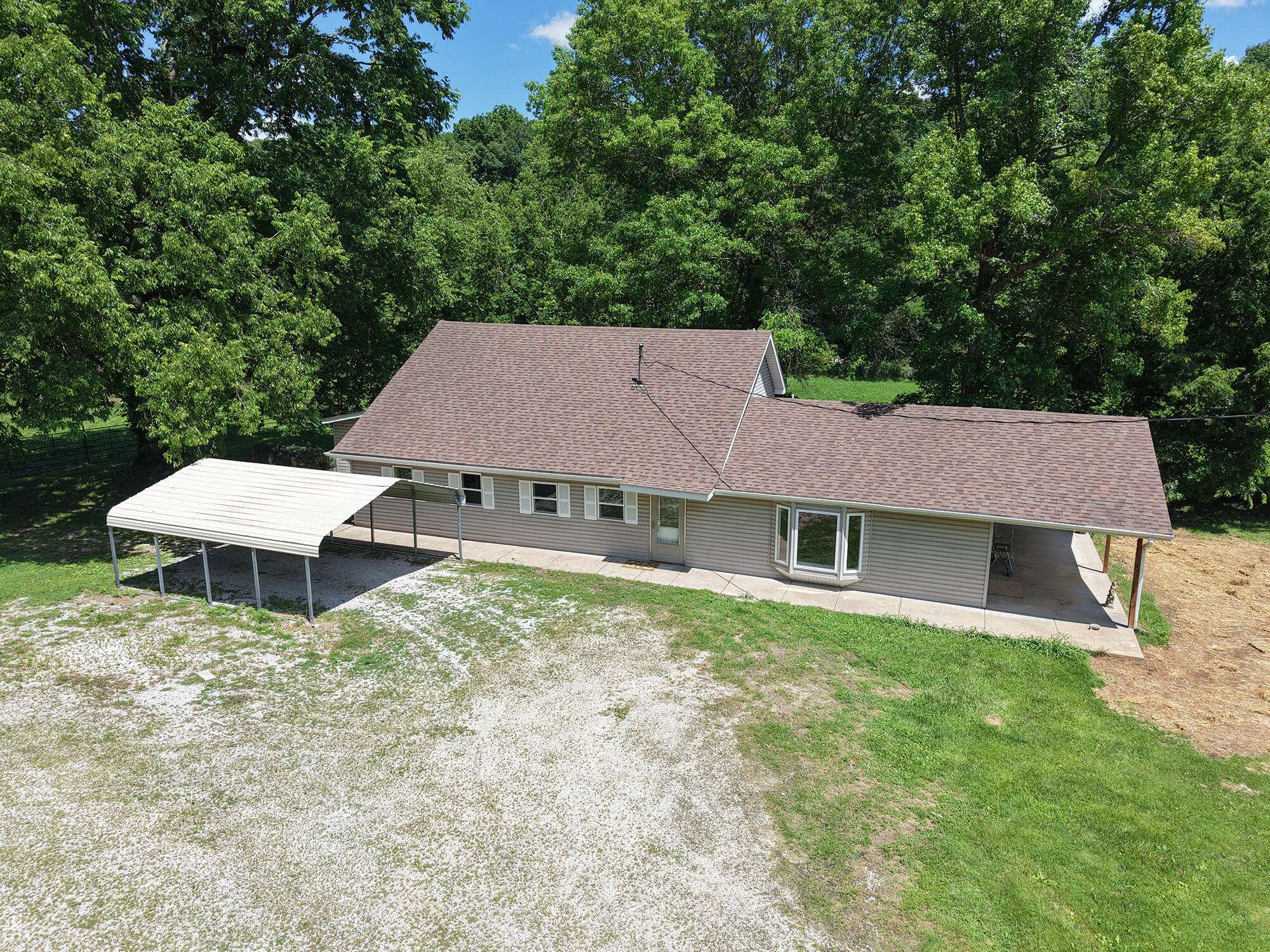 533 Ghan RD, Clever, MO 65631
