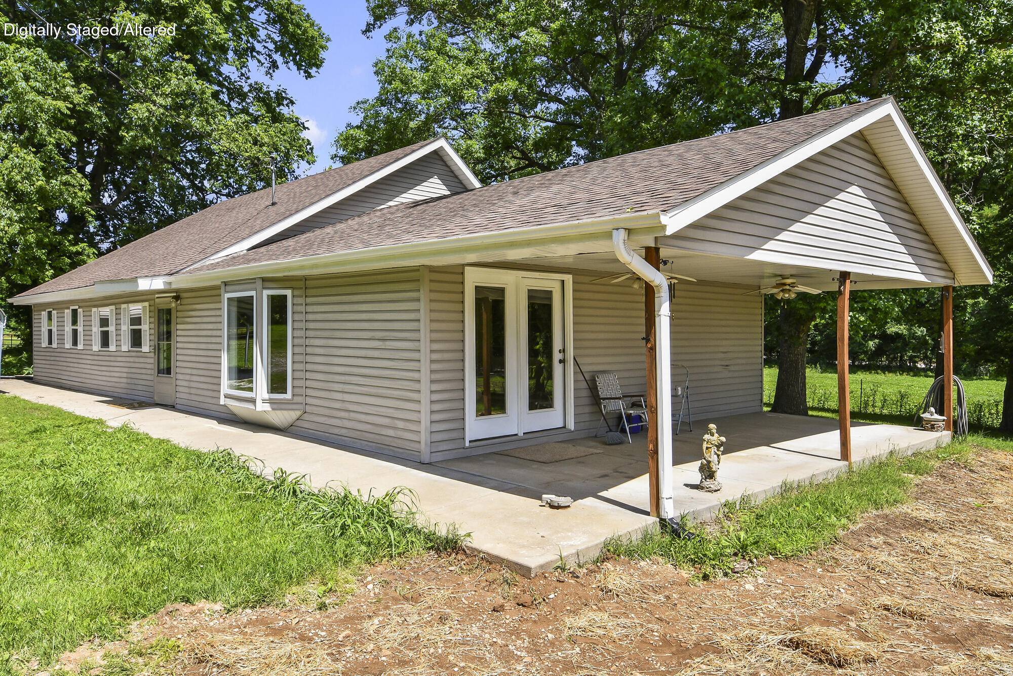 533 Ghan RD, Clever, MO 65631