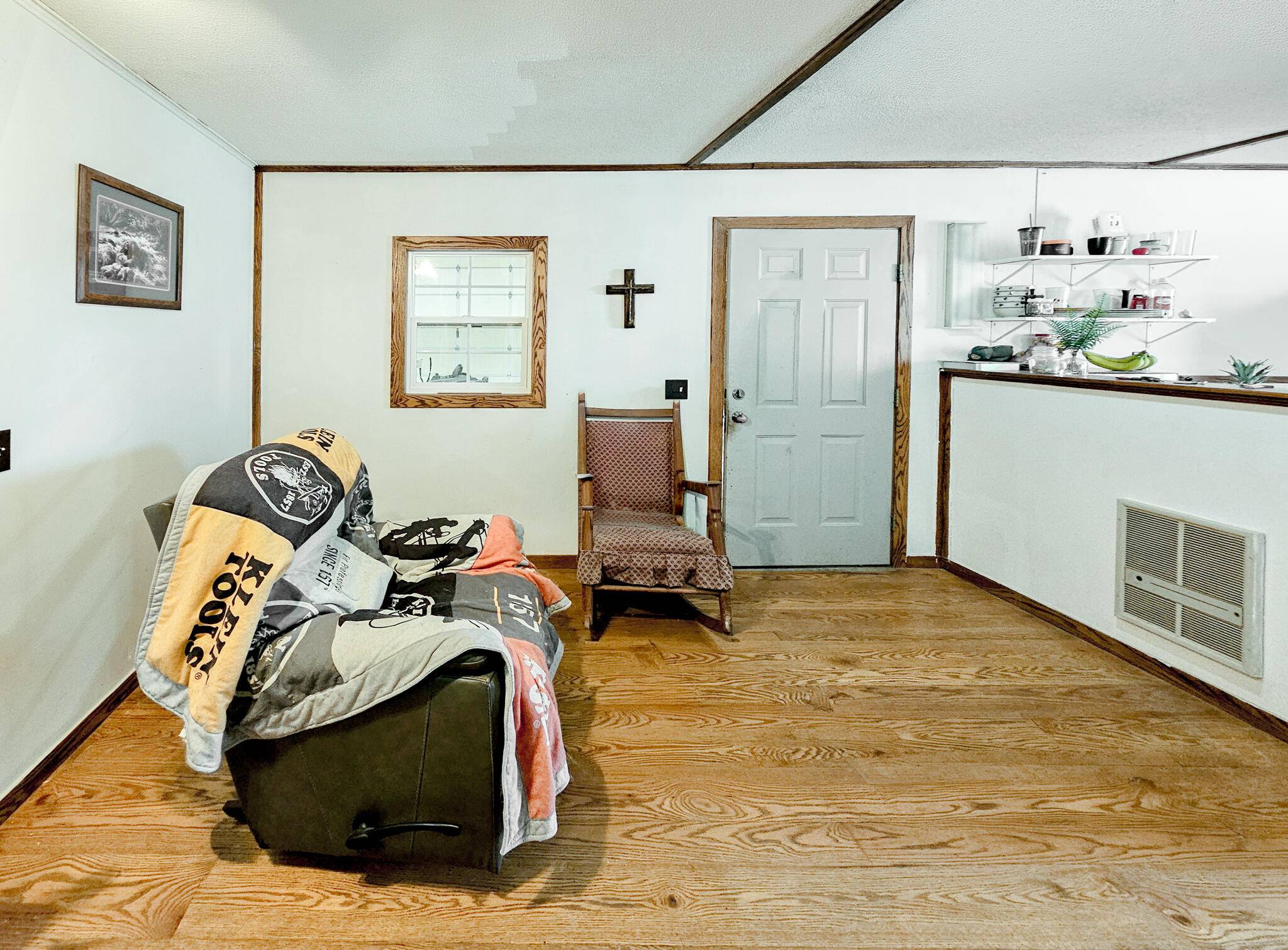 23876 State Highway 37, Washburn, MO 65772