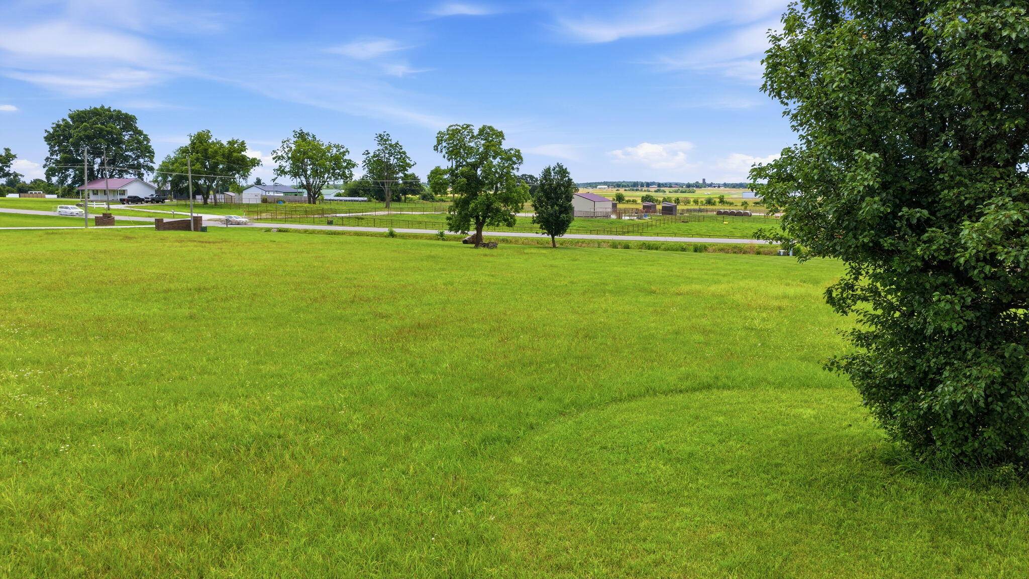 000 S 154th RD, Bolivar, MO 65613