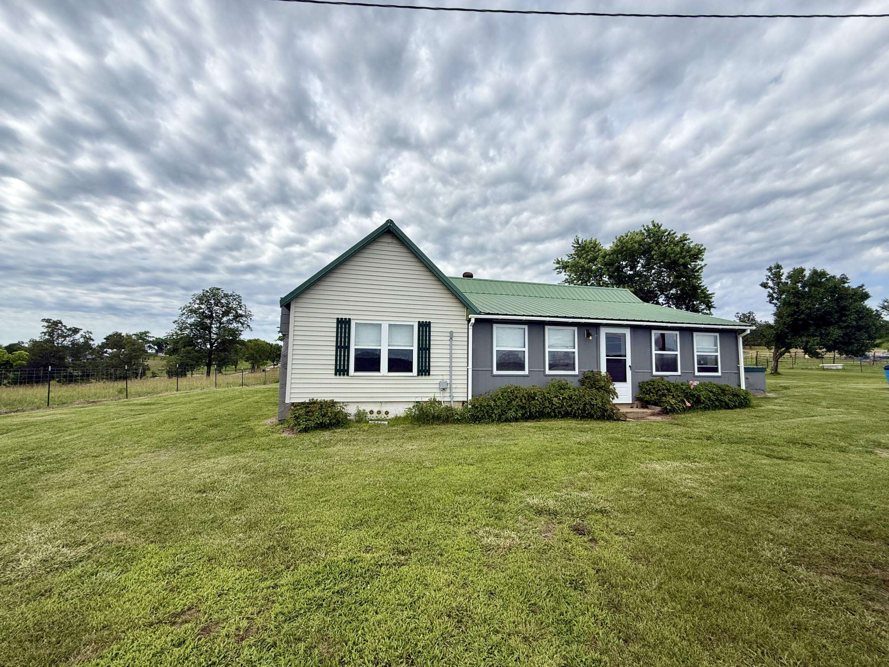 16311 Lebanon RD, Elk Creek, MO 65464