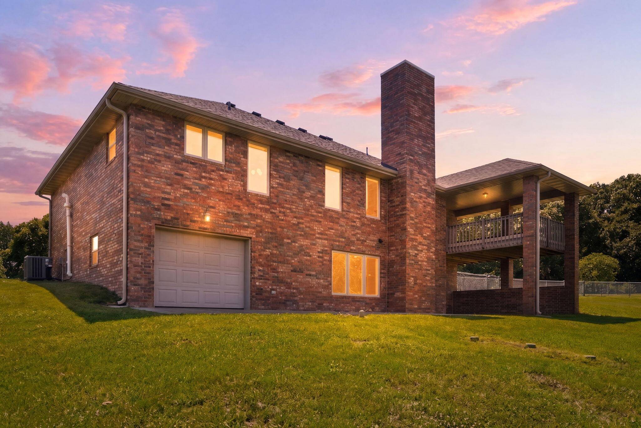 963 Walnut Shade RD, Crane, MO 65633