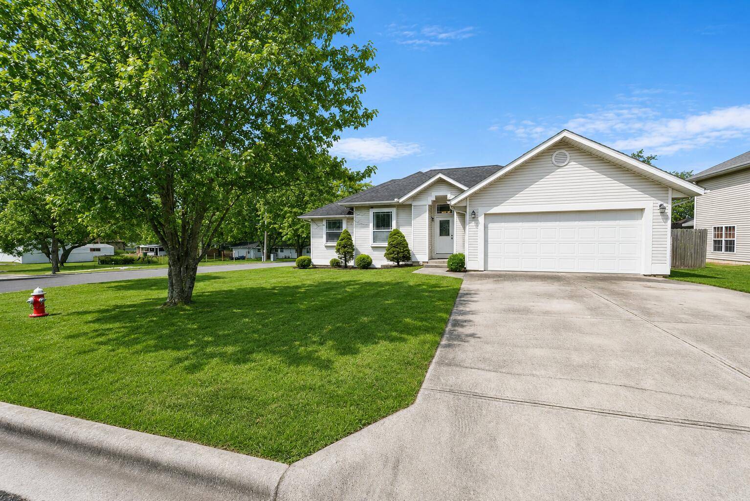 101 Penzance ST, Monett, MO 65708