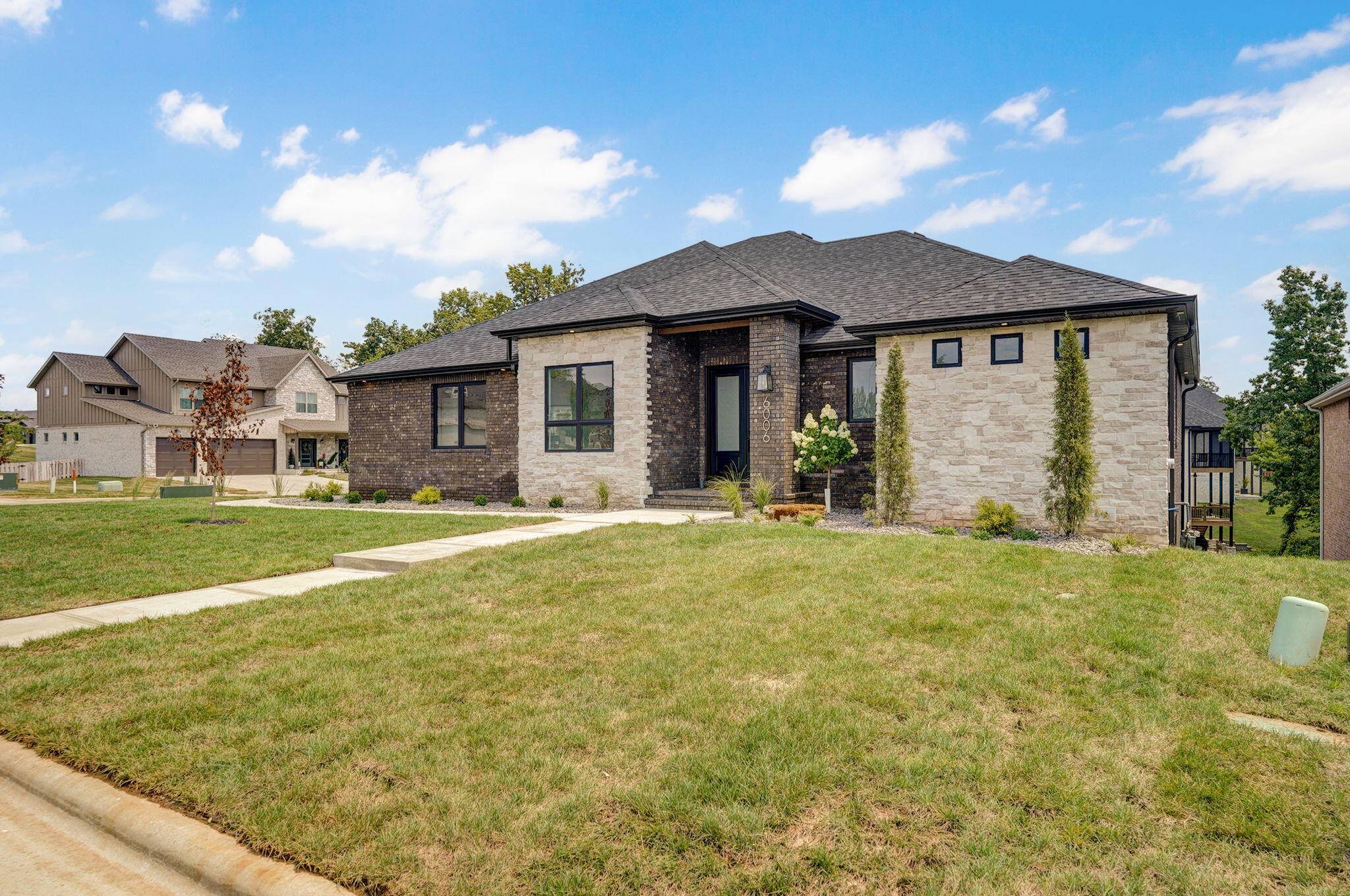 6006 S Maryland AVE, Springfield, MO 65810