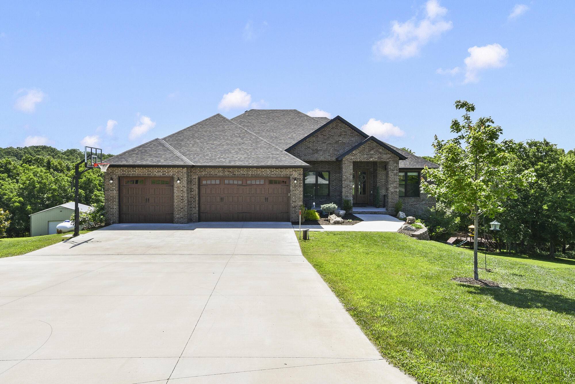 358 Thornbrooke DR, Rogersville, MO 65742