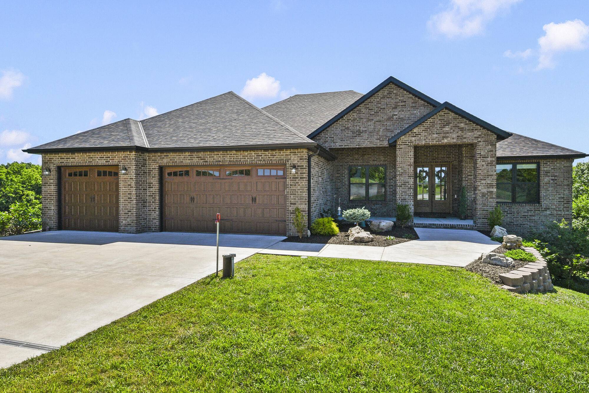 358 Thornbrooke DR, Rogersville, MO 65742