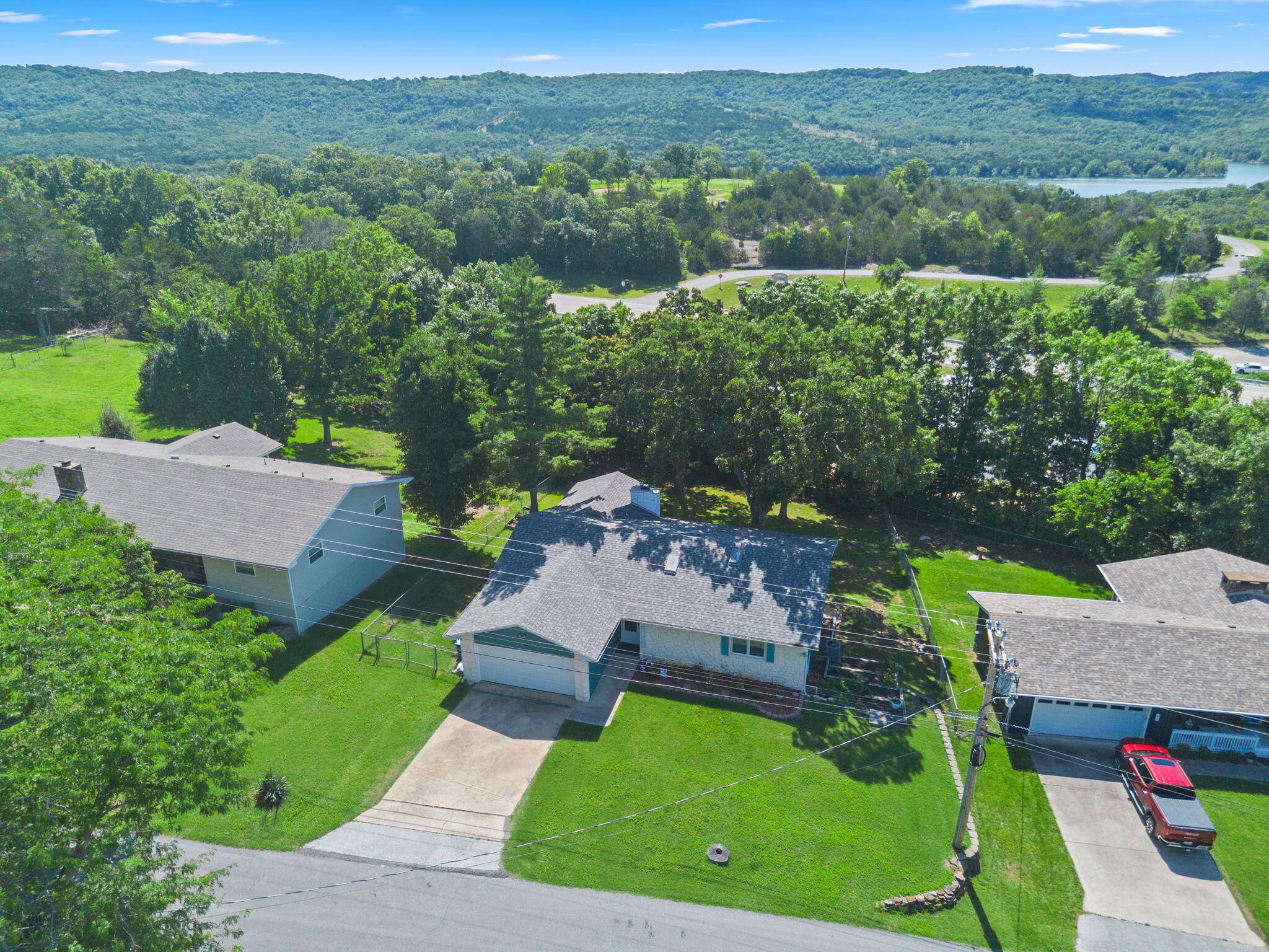 26 Trail Ridge DR, Kimberling City, MO 65686