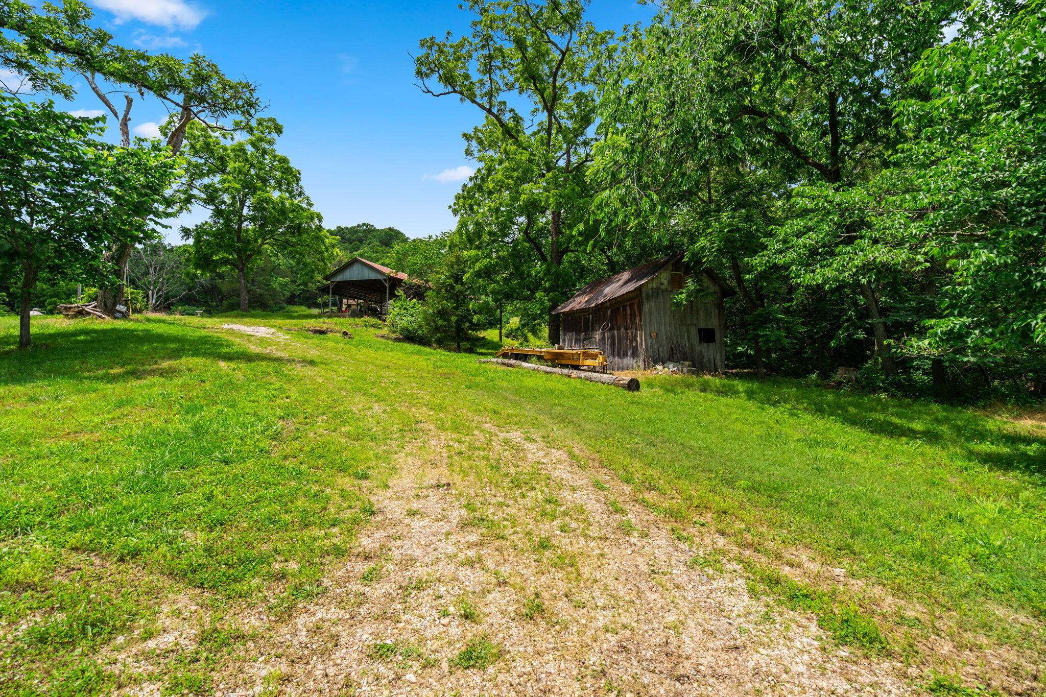 489 Mcvey DR, Chadwick, MO 65629