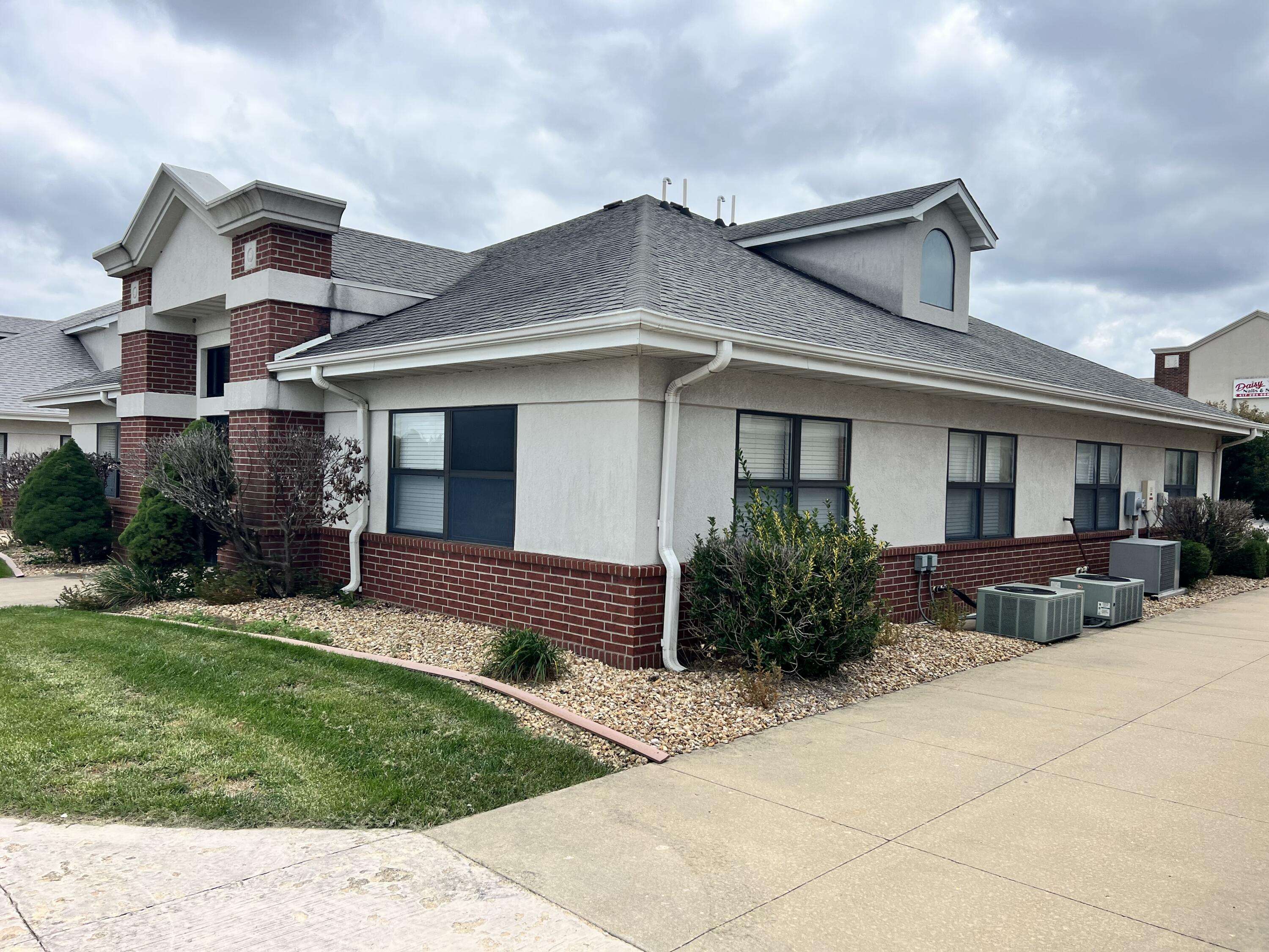 2500 Independence Square, West Plains, MO 65775