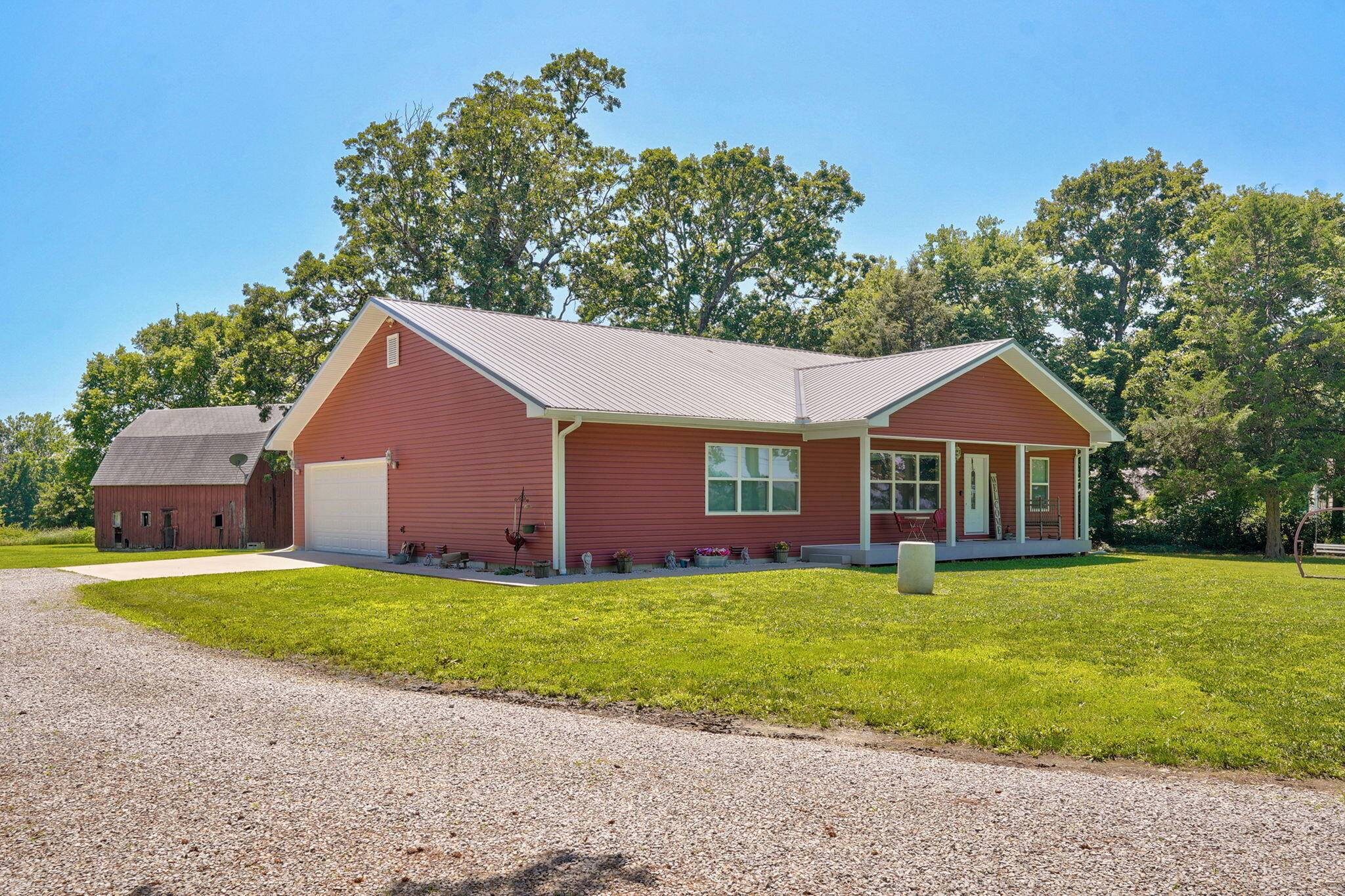 814 W Hayward DR, Mt Vernon, MO 65712
