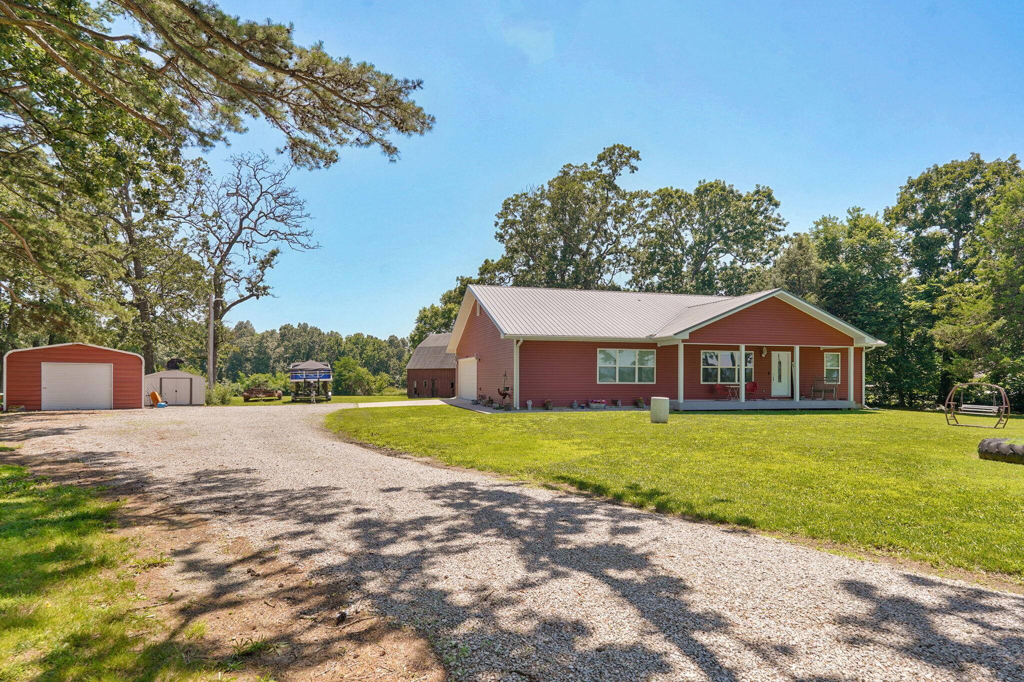 814 W Hayward DR, Mt Vernon, MO 65712