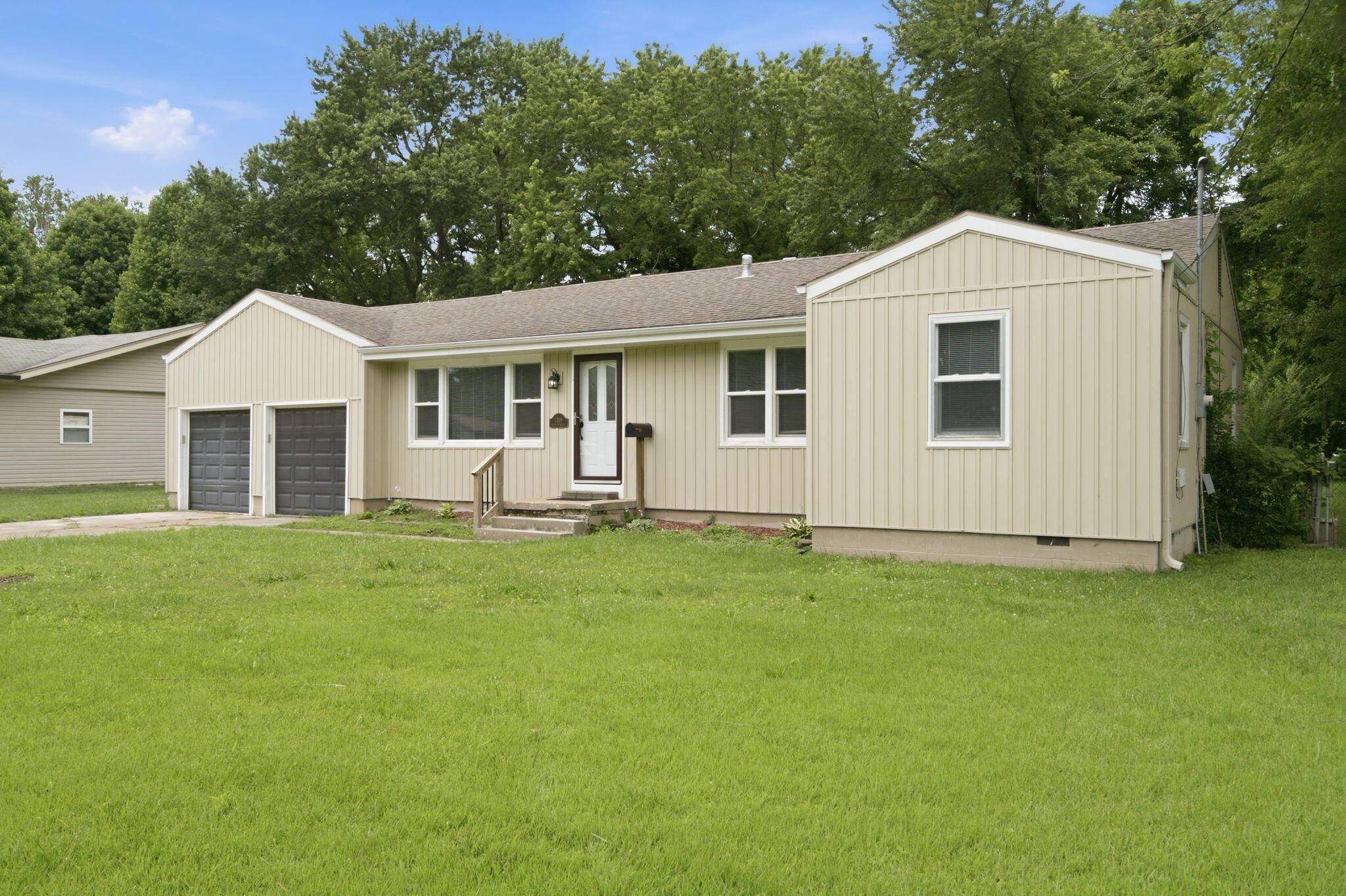 1259 E Berkeley ST, Springfield, MO 65804
