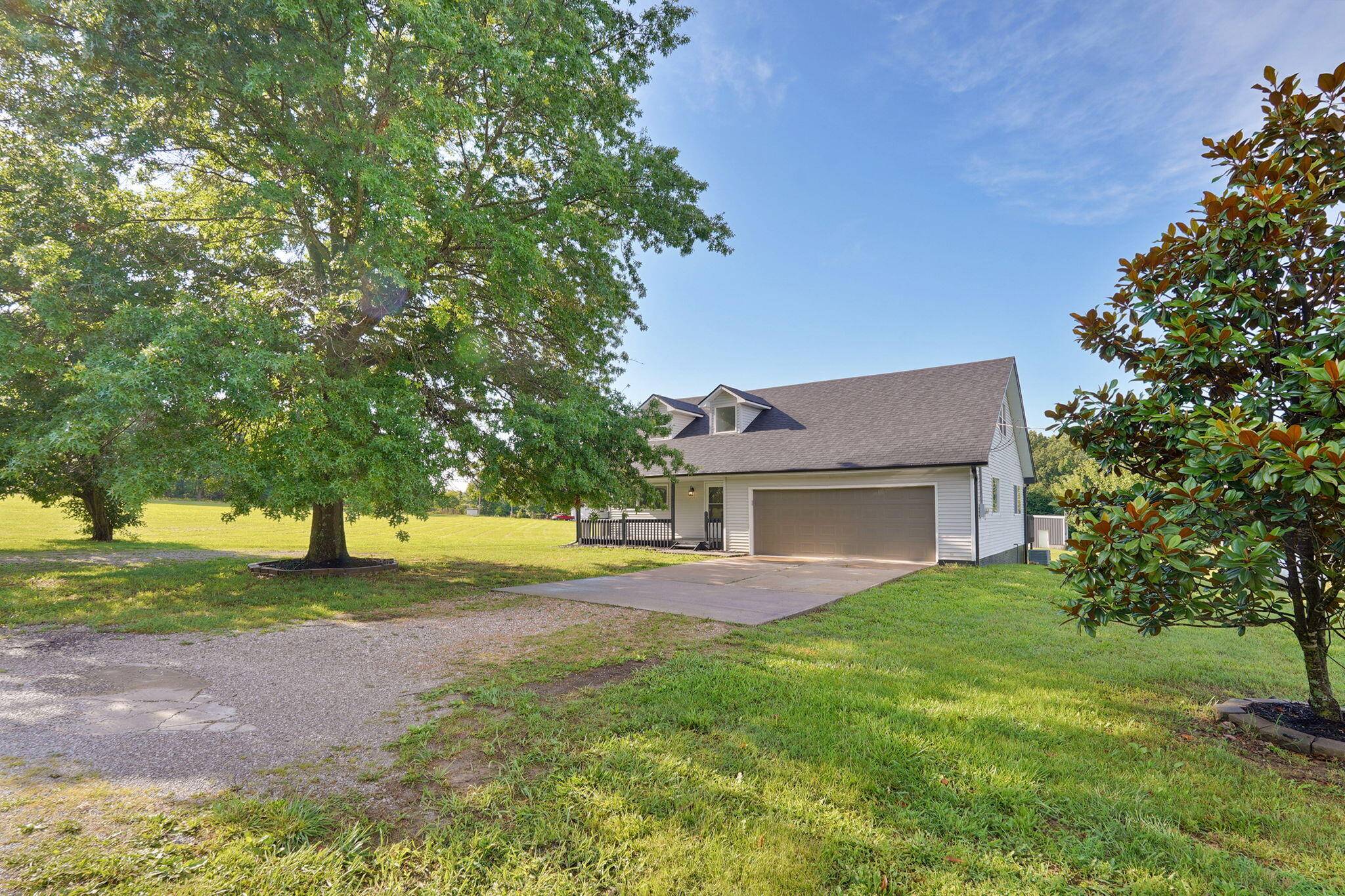532 Charles RD, Billings, MO 65610